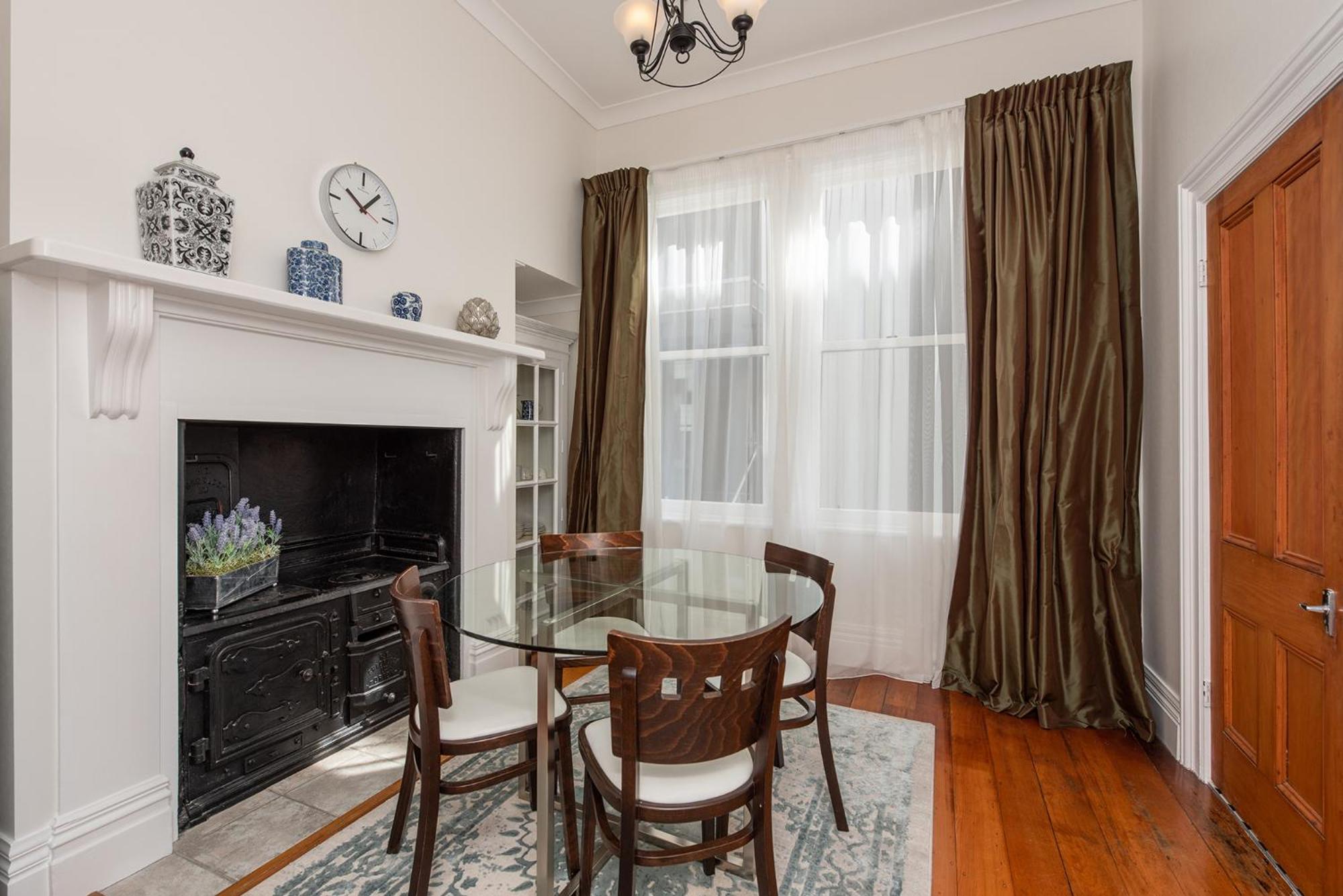 One-Bedroom Family Suite photo 2