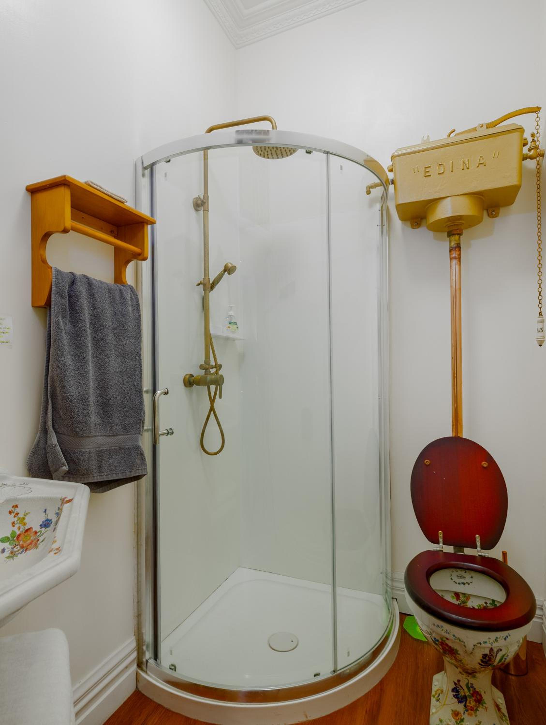 Deluxe King Room photo 3