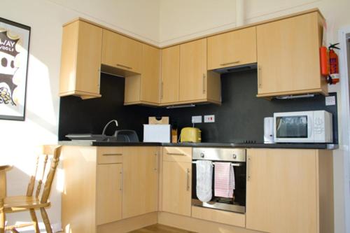 One-Bedroom Apartment -Pet Friendly photo 2