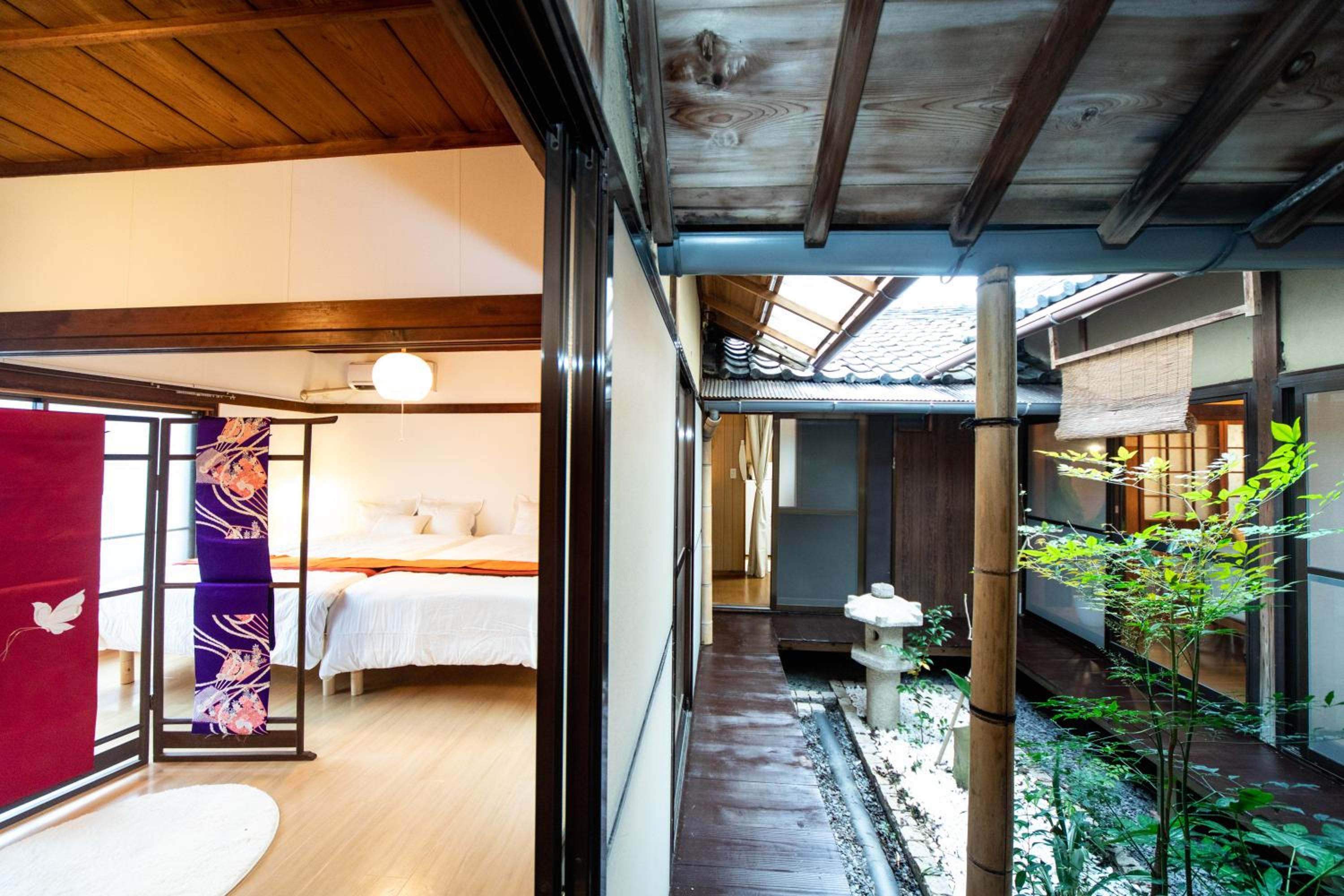 Two-Bedroom House - Photo 32