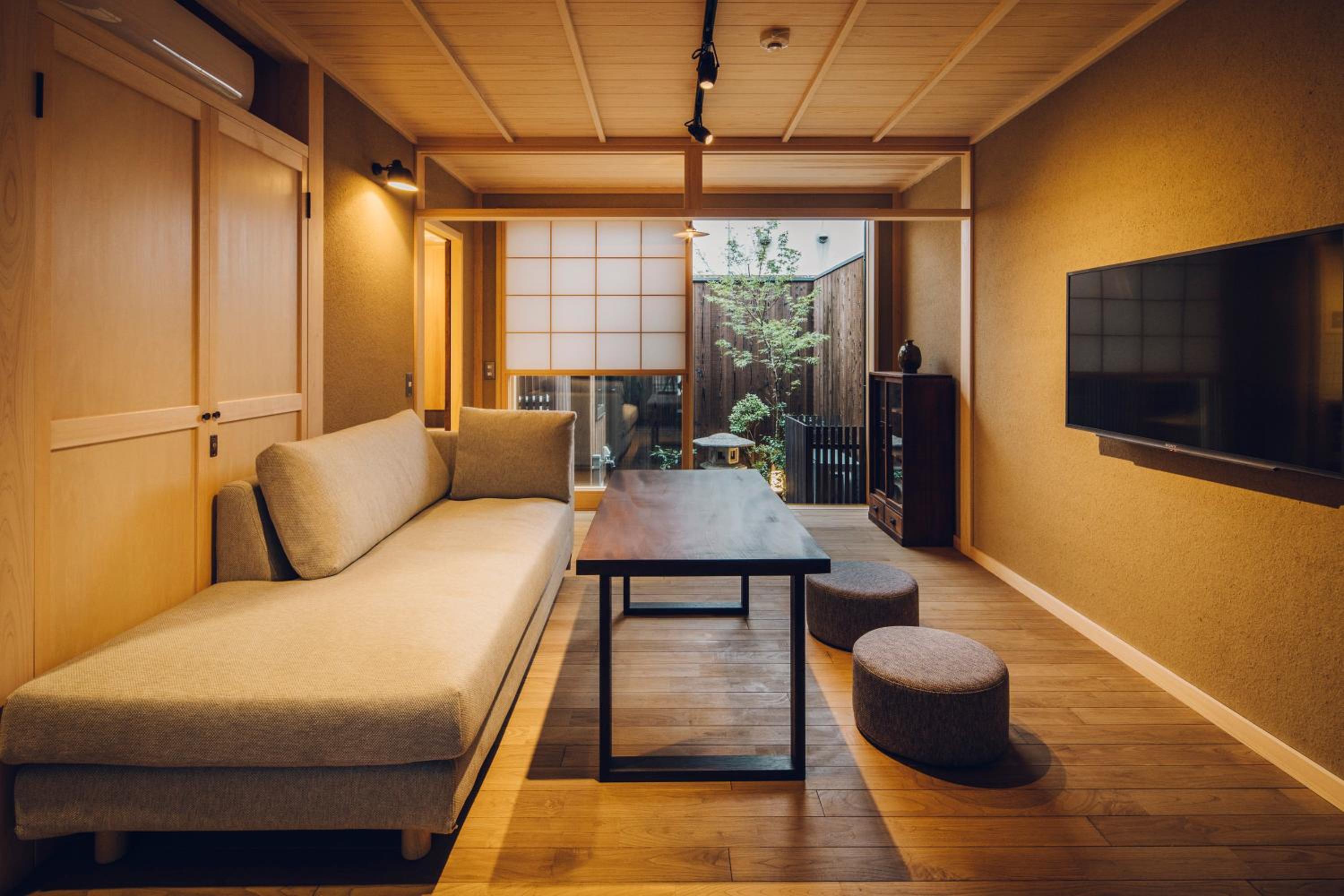 Two-Bedroom House - Photo 1