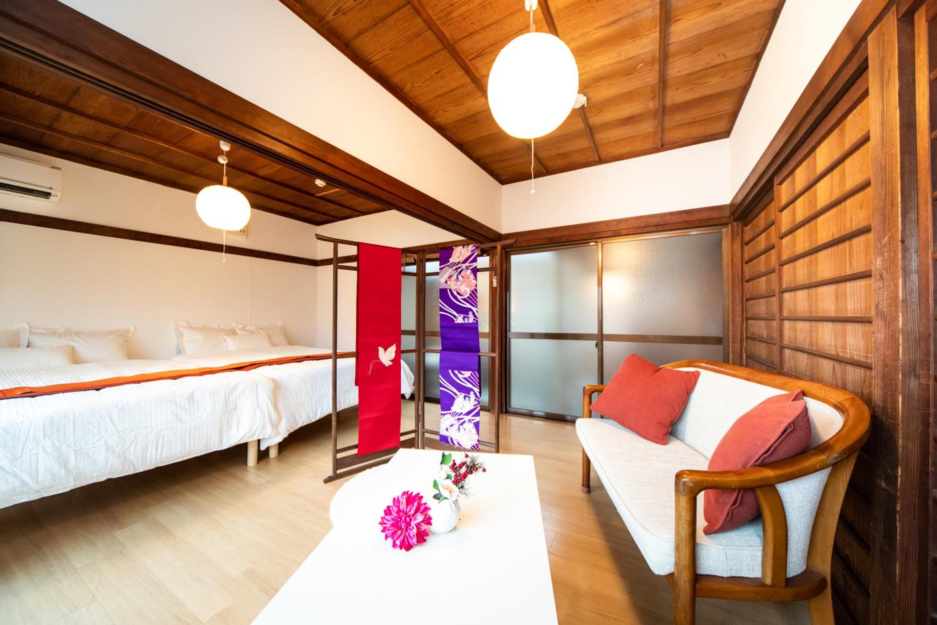 Two-Bedroom House - Photo 28