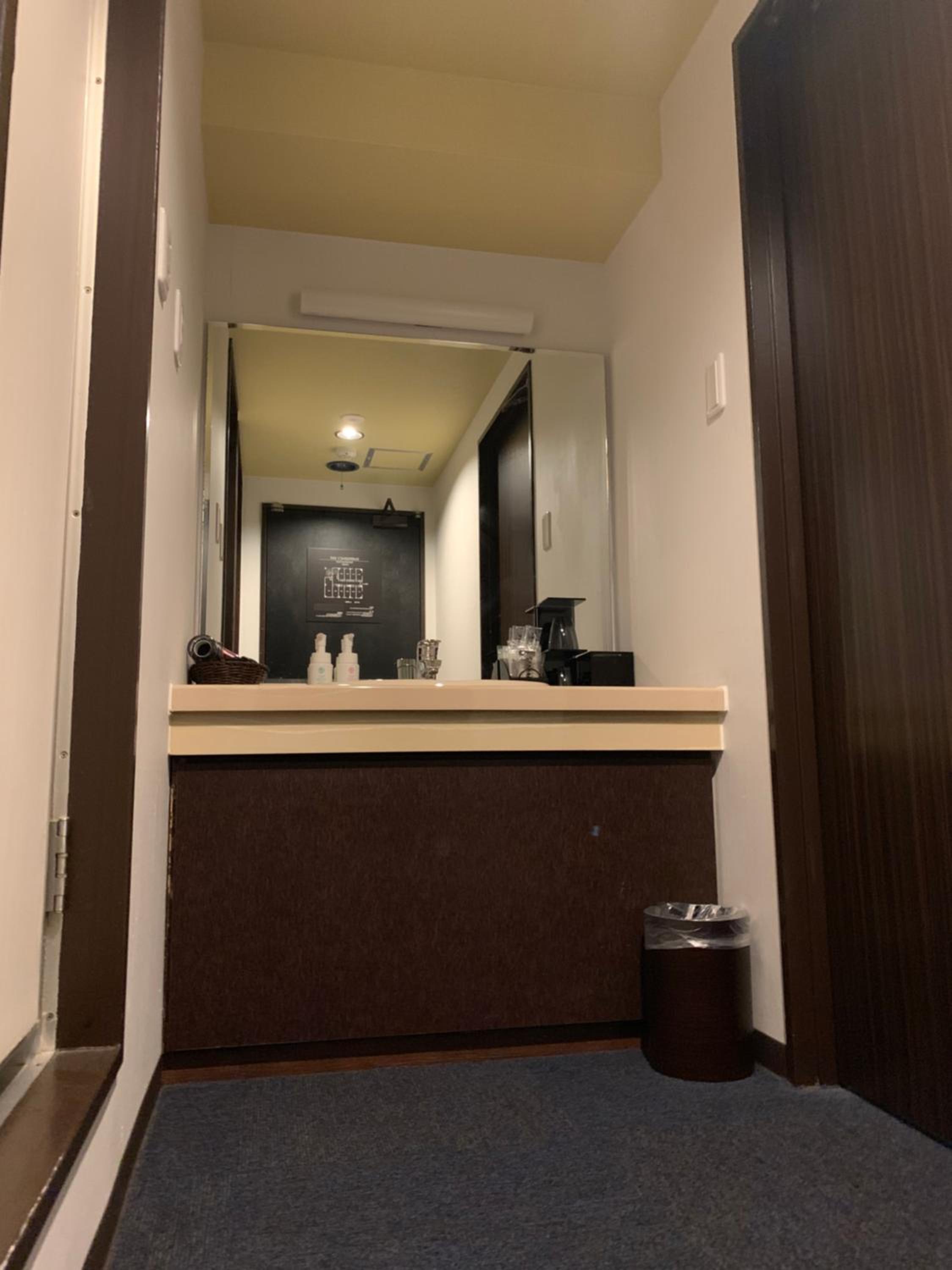 Queen Room - Non-Smoking - Photo 5