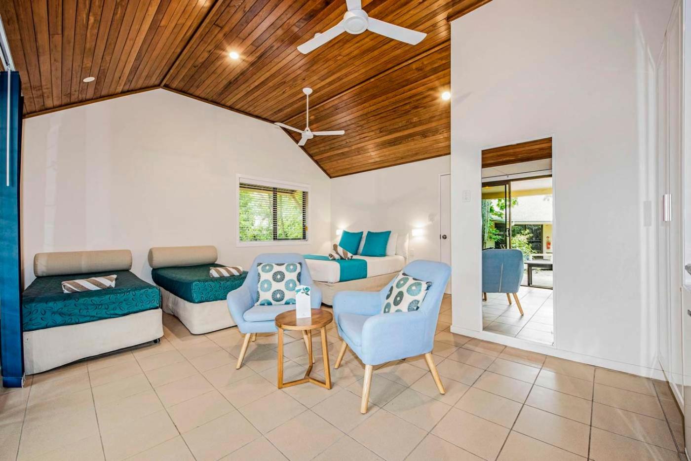 Turtle Family Room - Photo 1