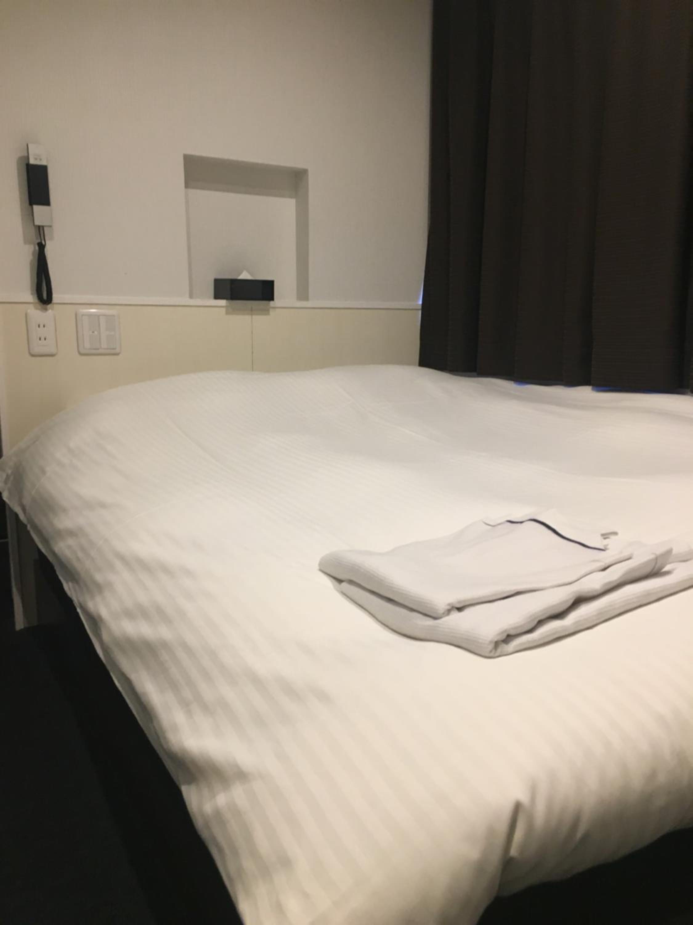 Single Room - Non-Smoking photo 3