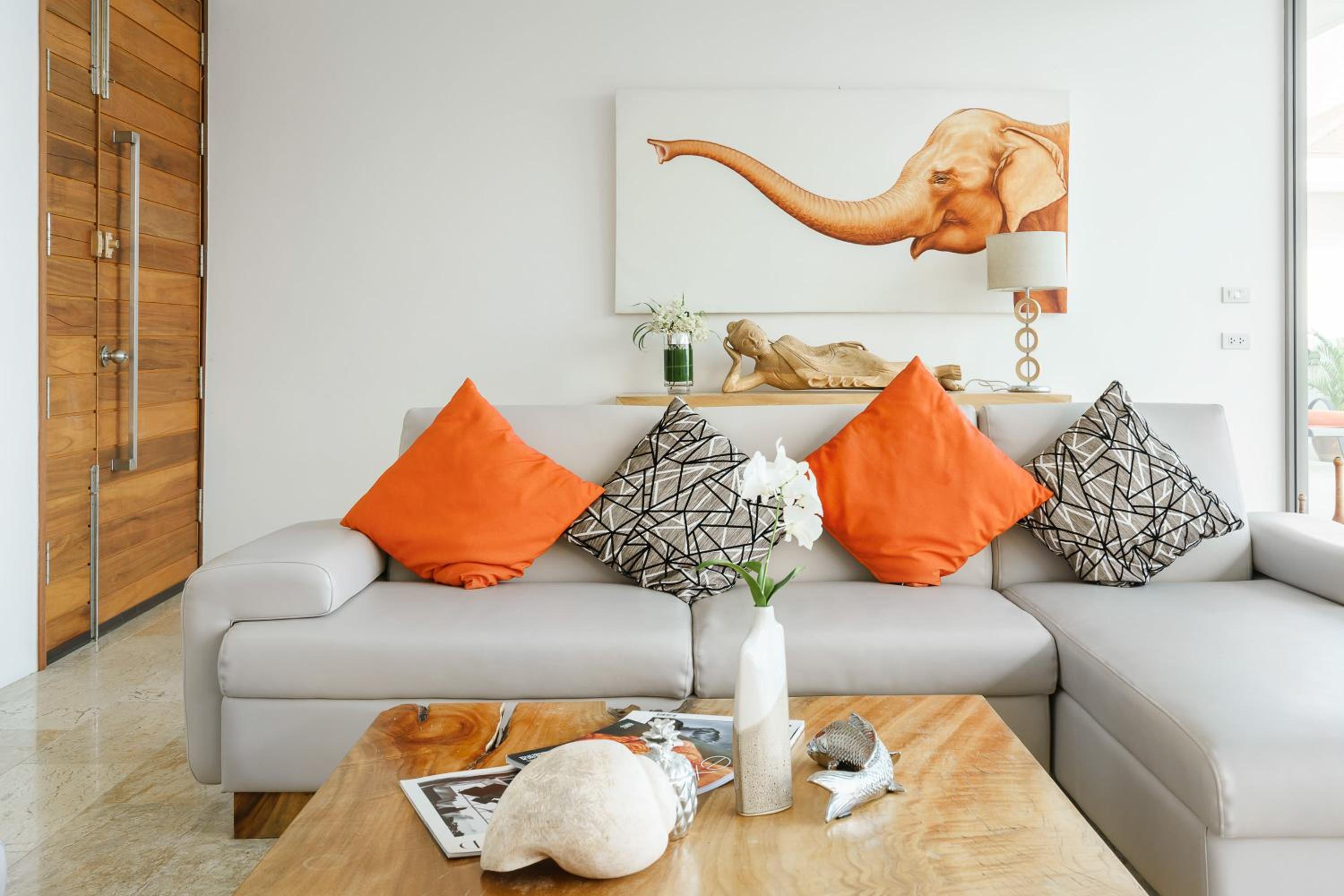 Villa photo 1