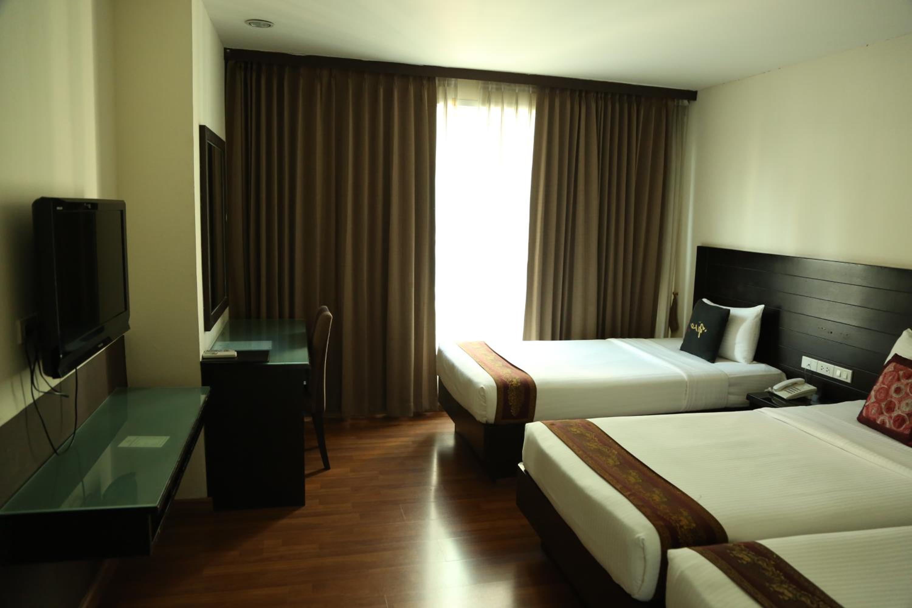 Deluxe Triple Room photo 2