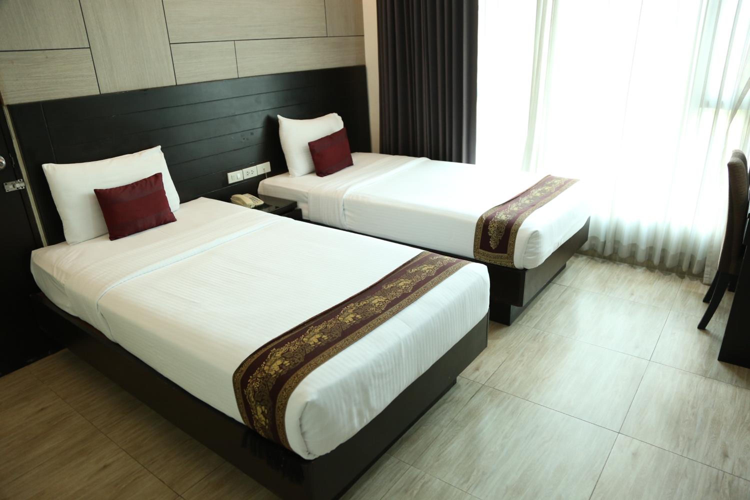 Deluxe Double or Twin Room photo 3