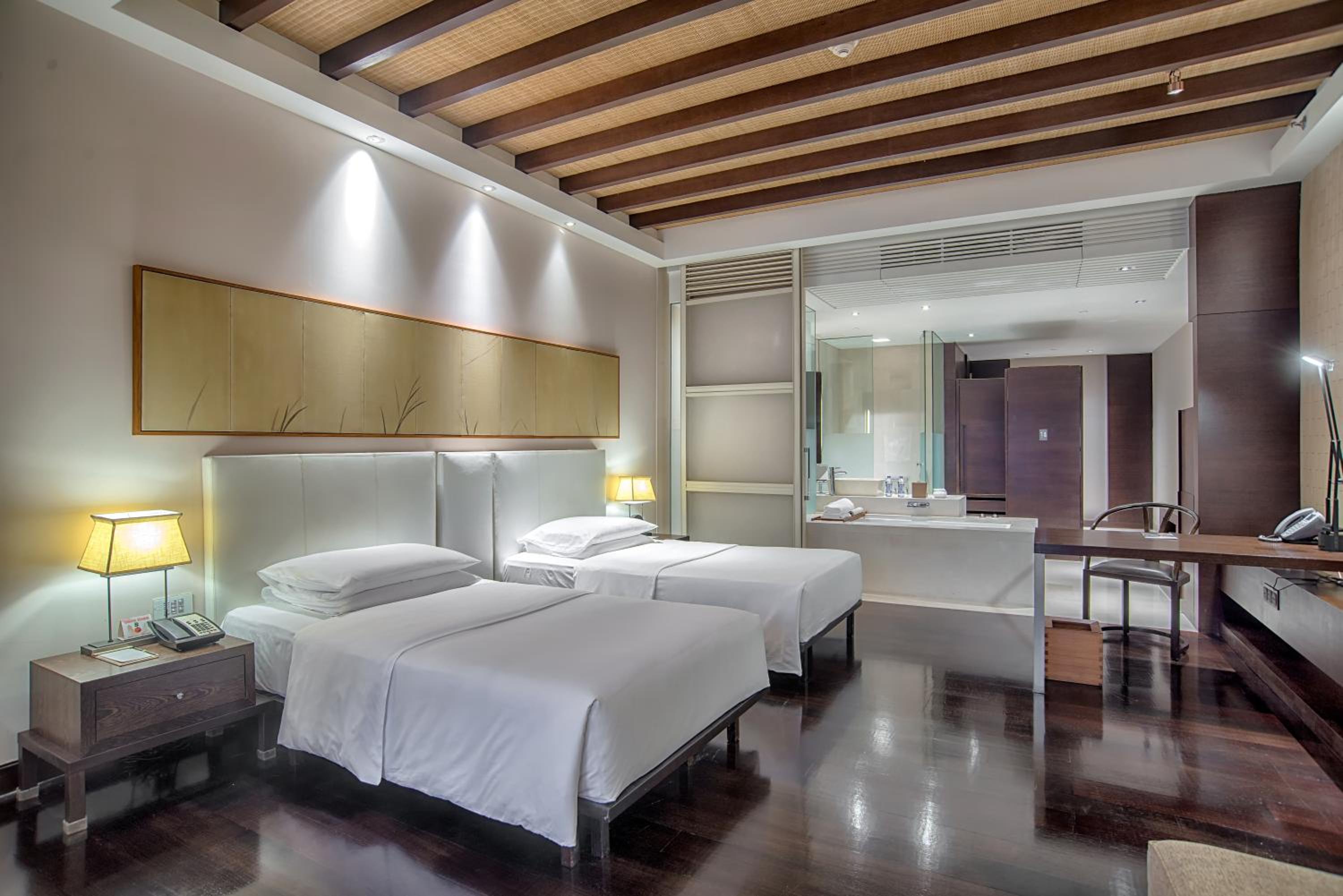 Twin Room with Courtyard and Garden View photo 3