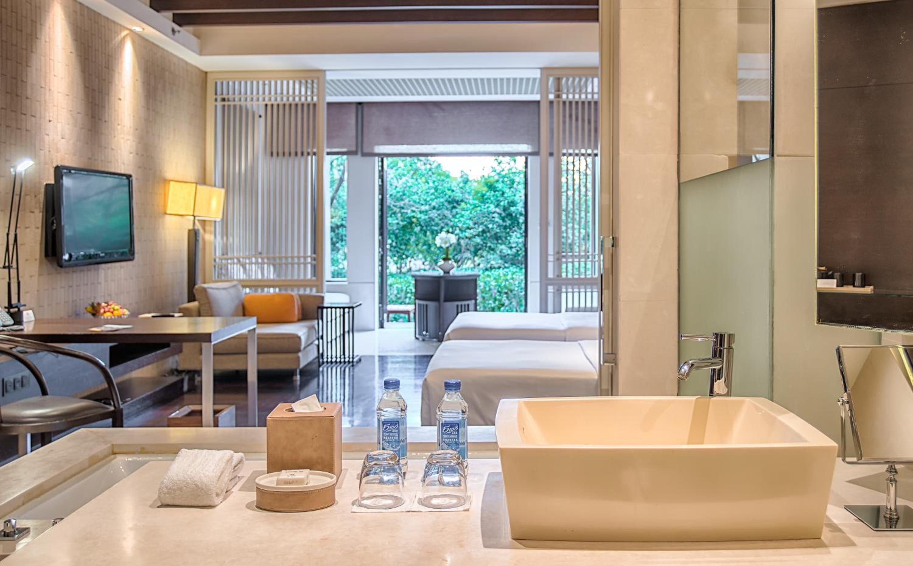 Twin Room with Courtyard and Garden View photo 1