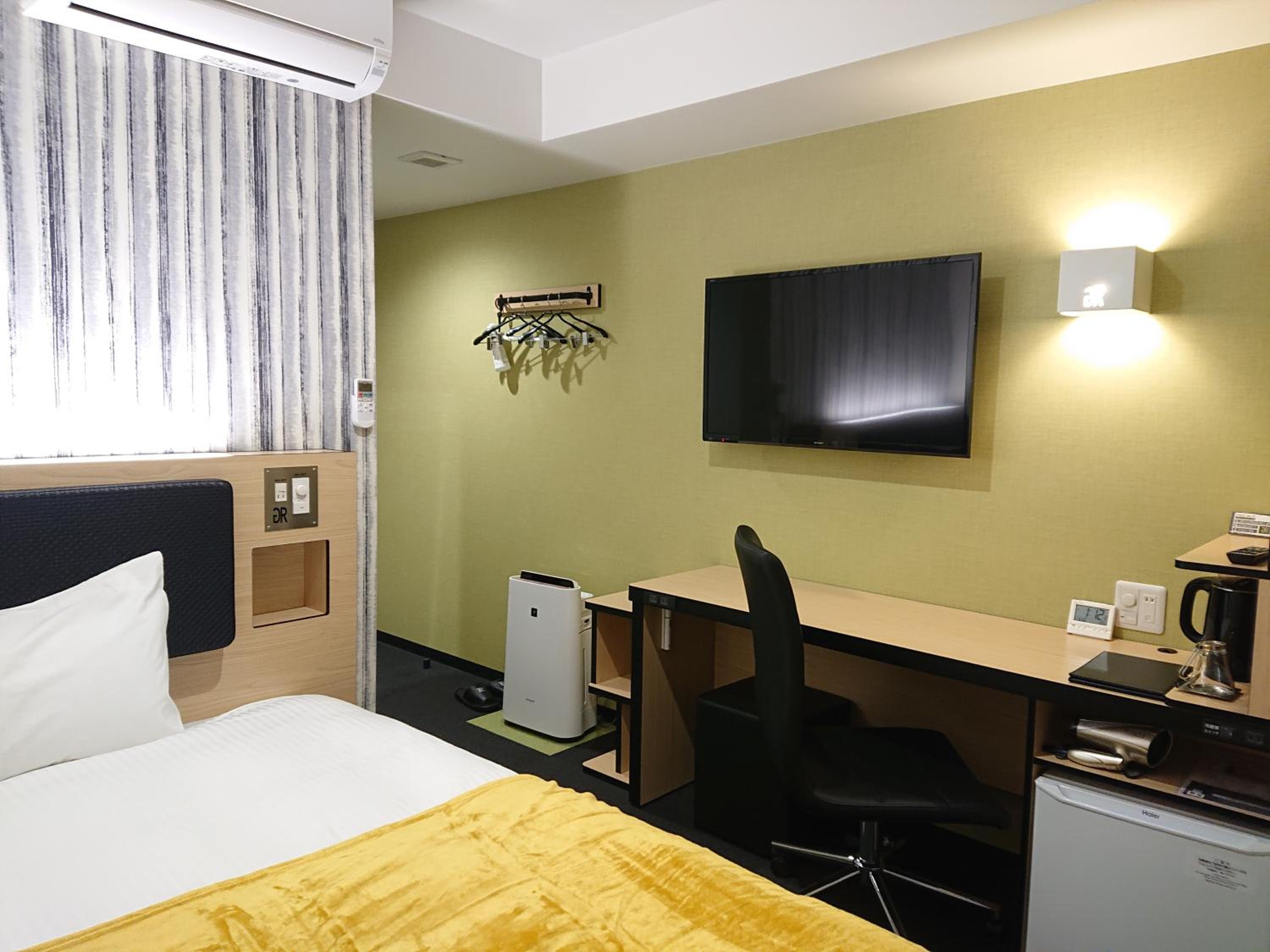 Single Room - Non-Smoking - Photo 9