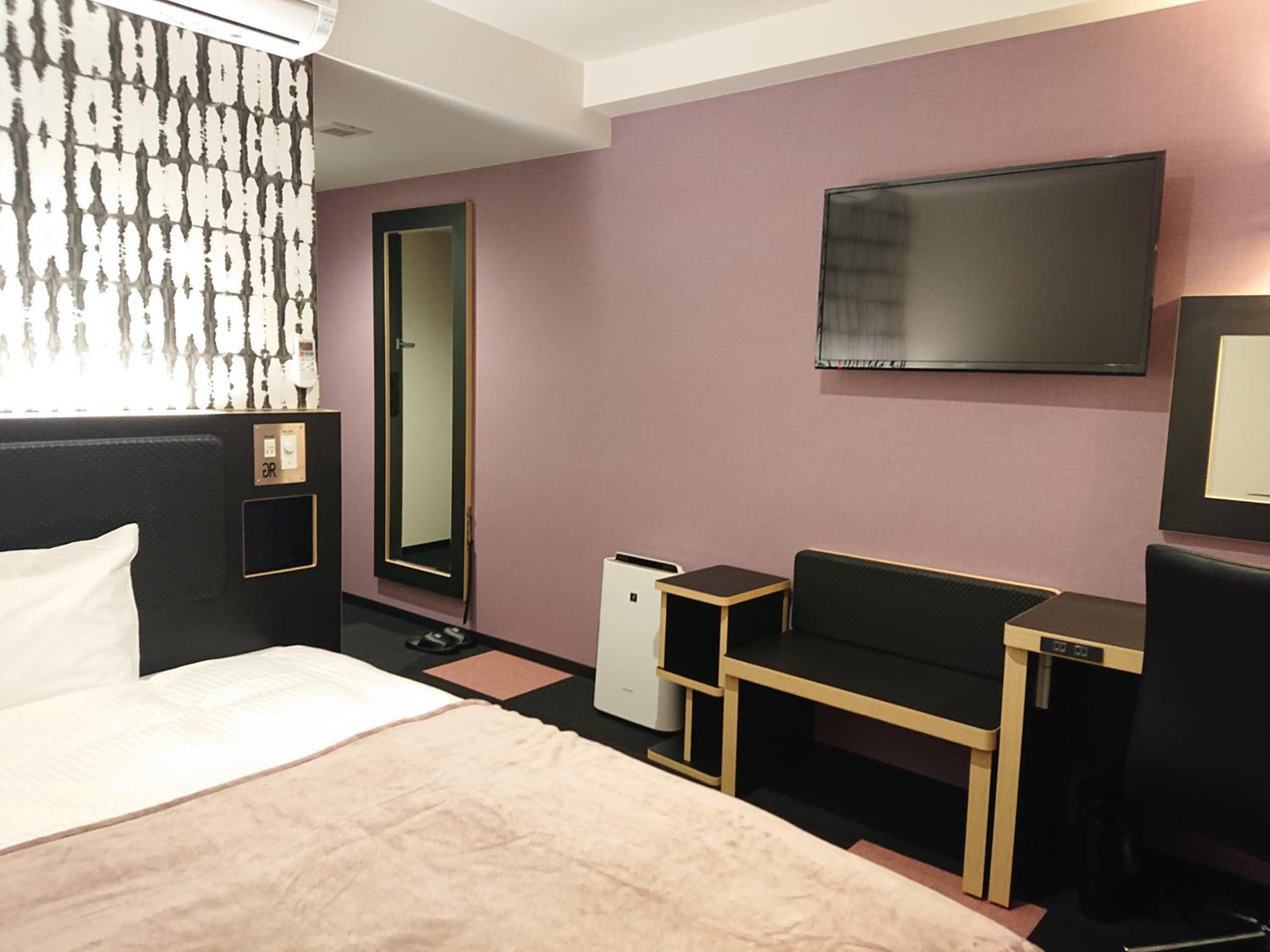 Premium Single Room - Non-Smoking - Photo 7