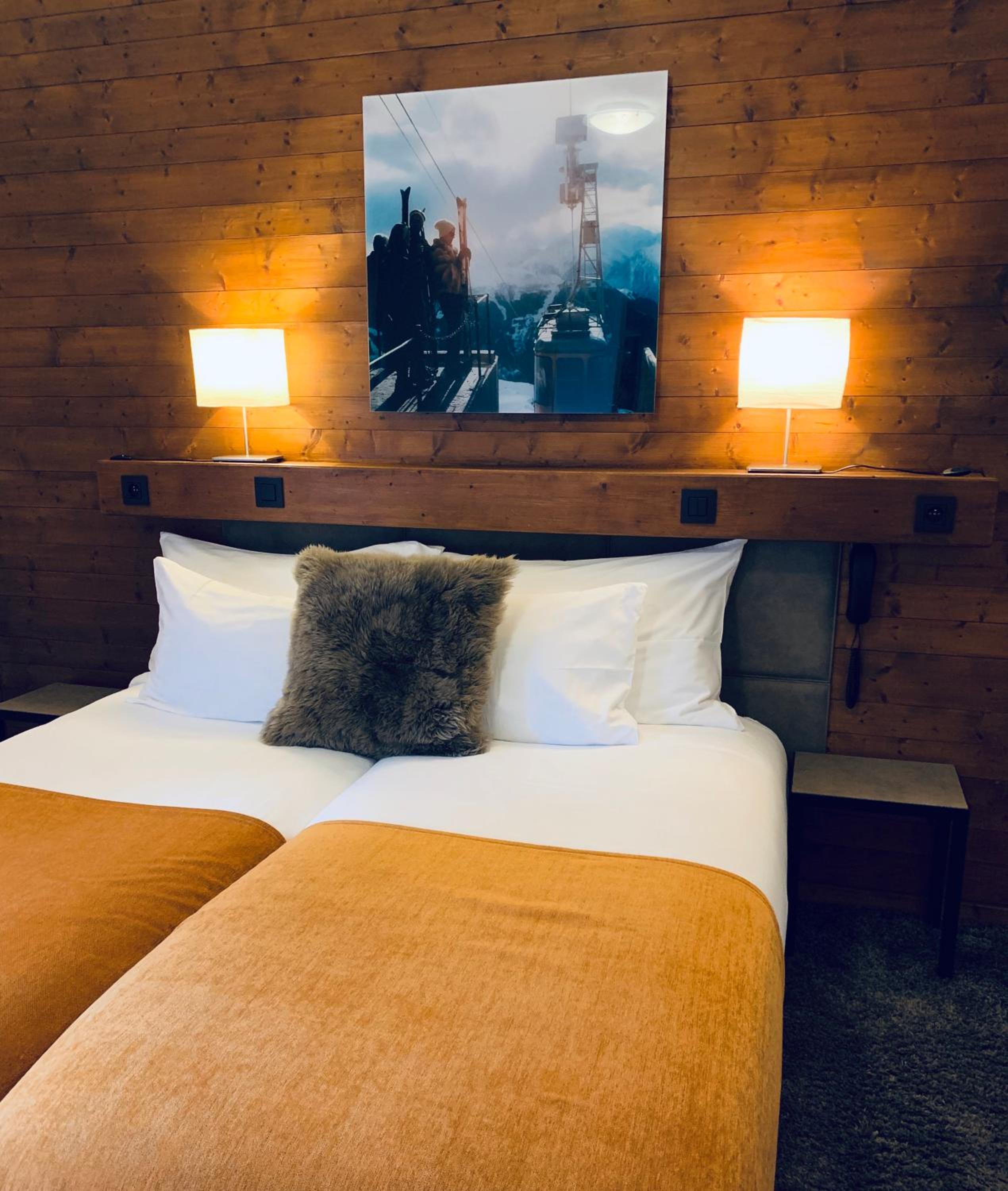 Standard Double or Twin Room - Photo 10