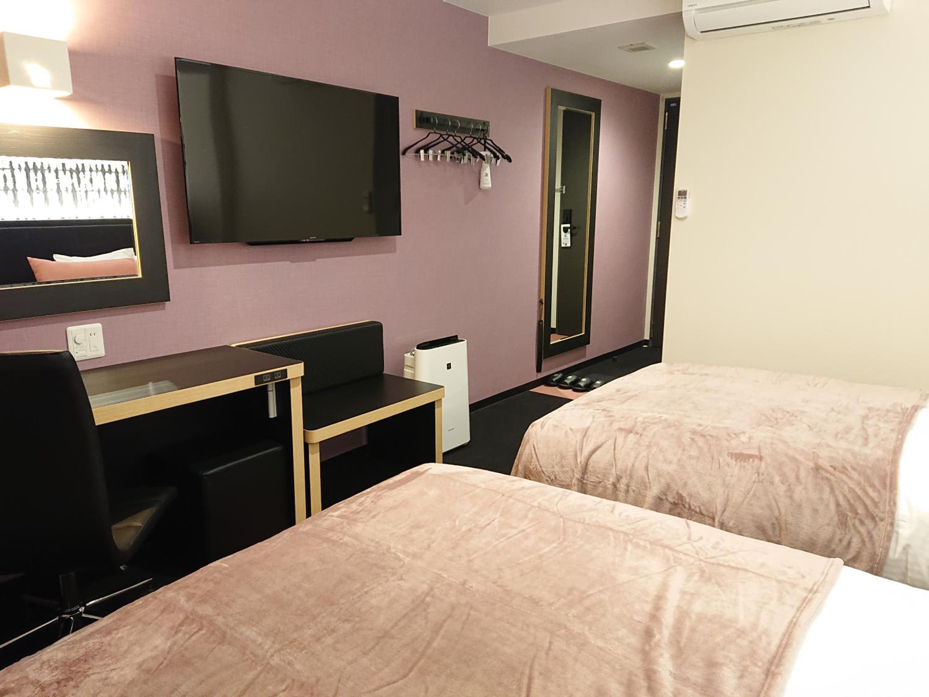 Twin Room A - Non-Smoking - Photo 5
