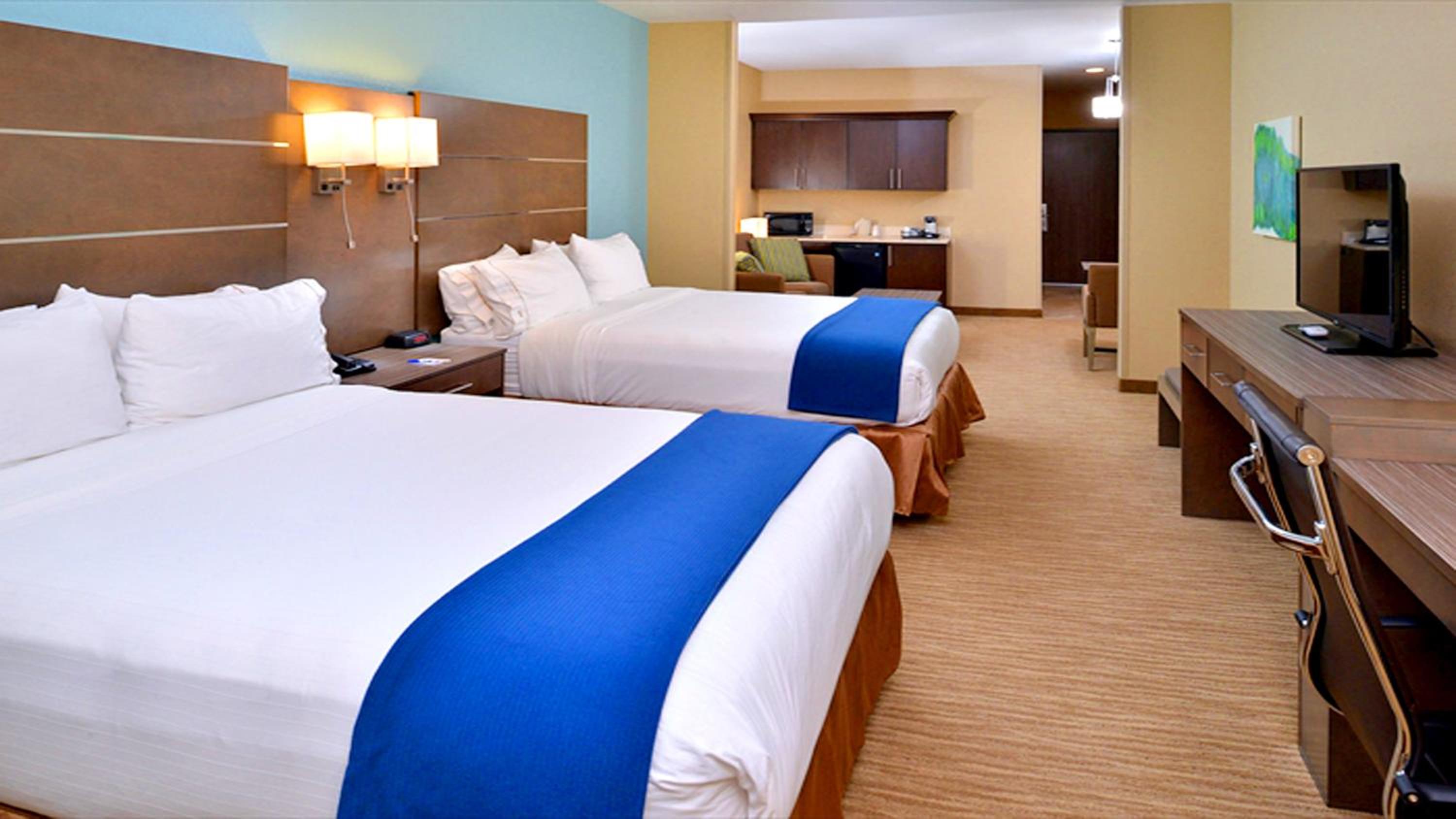 Queen Suite with Two Queen Beds and Sofa Bed
