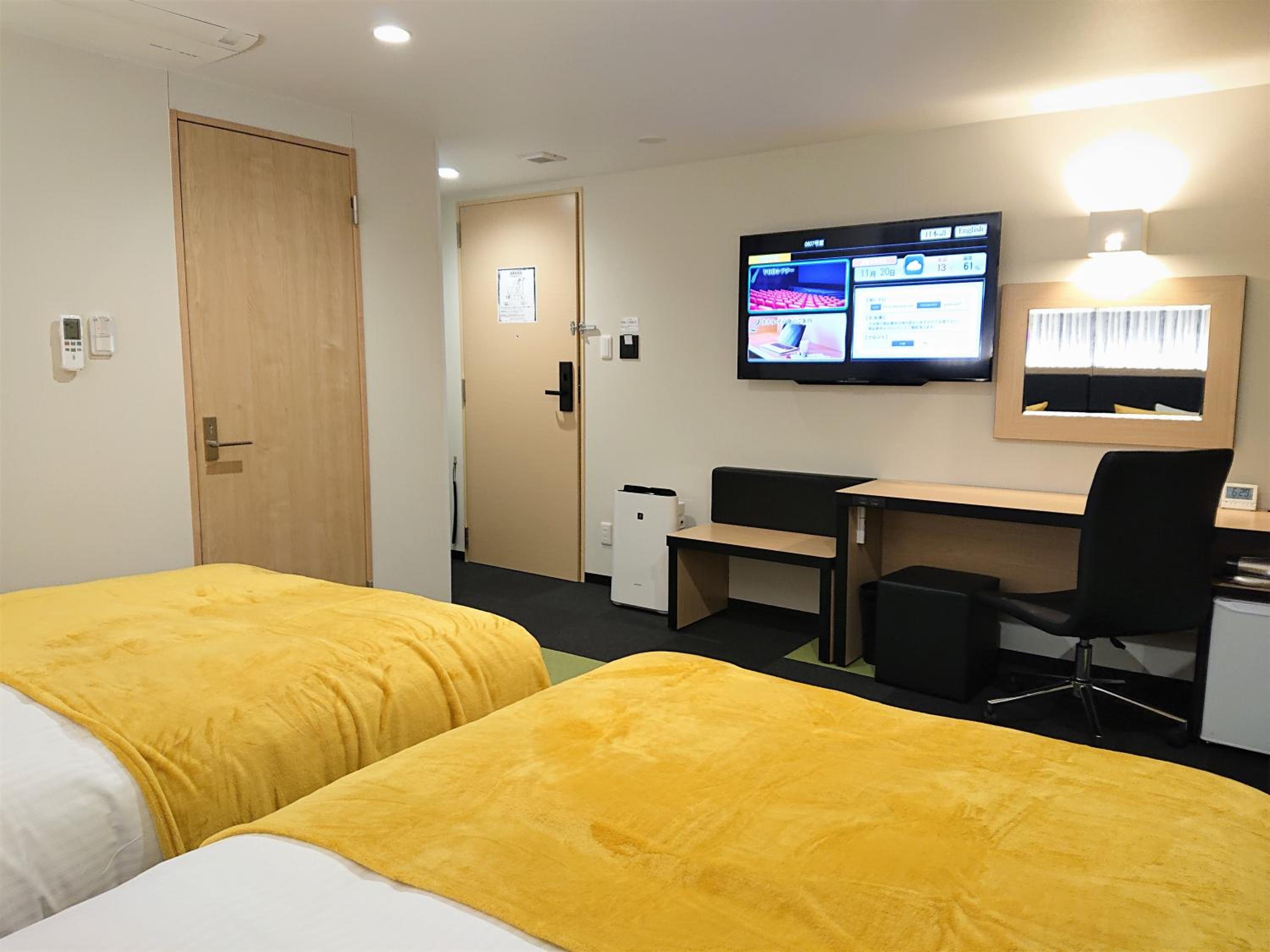 Twin Room B - Non-Smoking - Photo 15