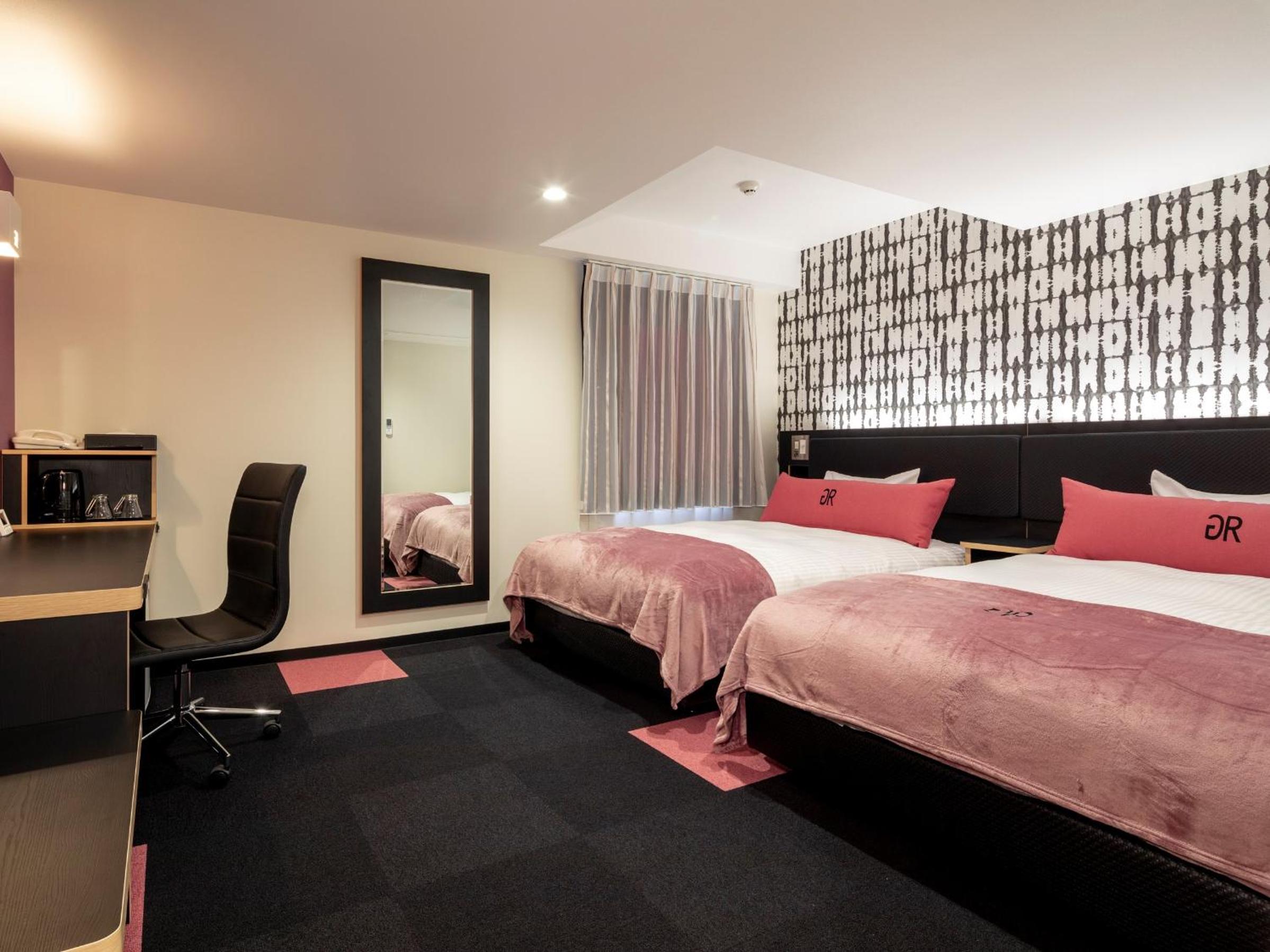 Twin Room B - Non-Smoking - Photo 1