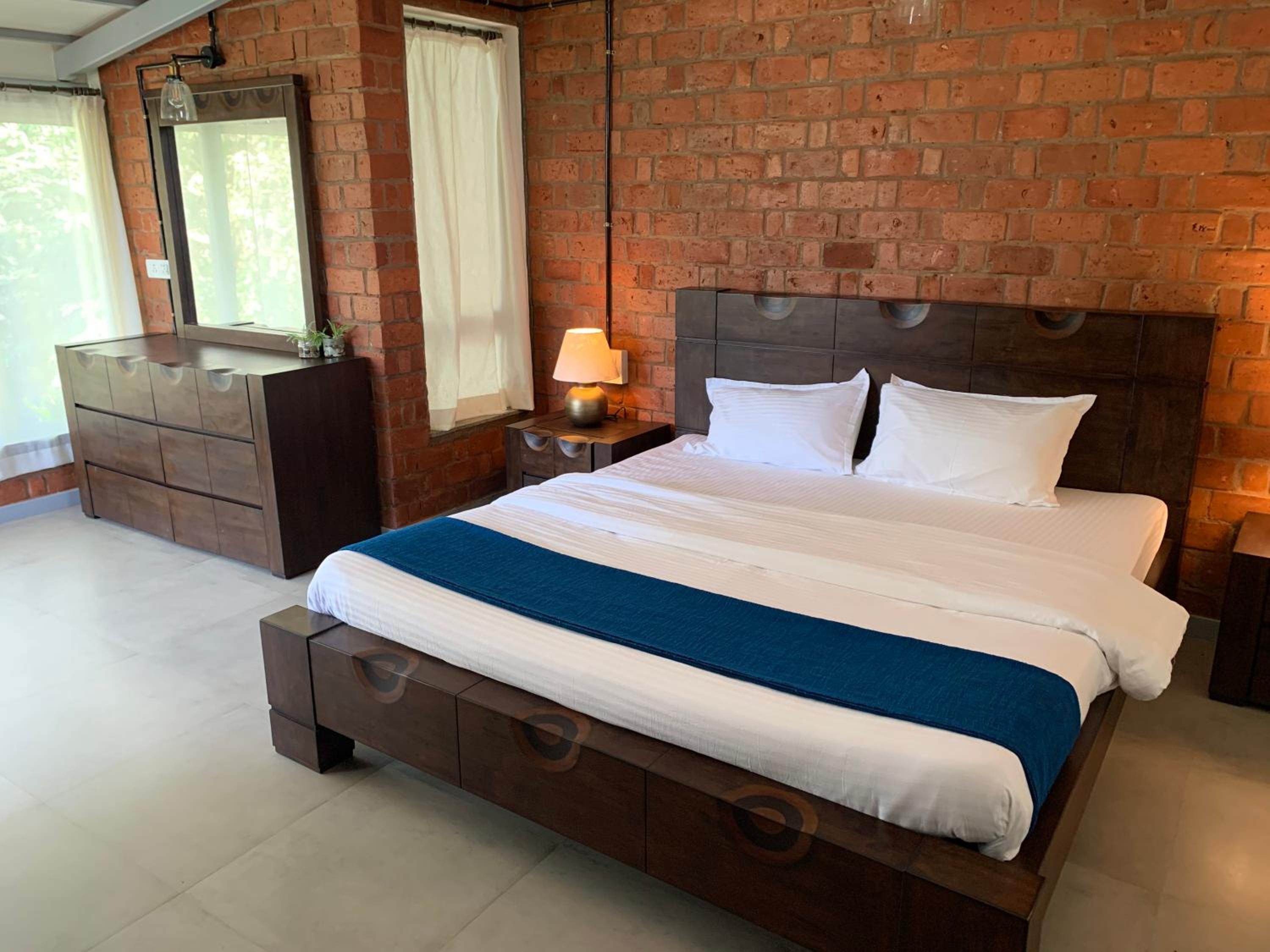 Deluxe Double Room with Balcony photo 1