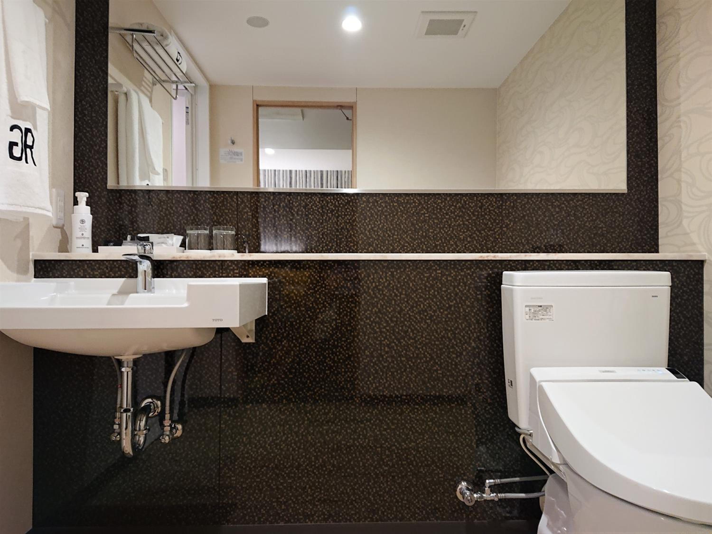 Premium Twin Room - Non-Smoking - Photo 11