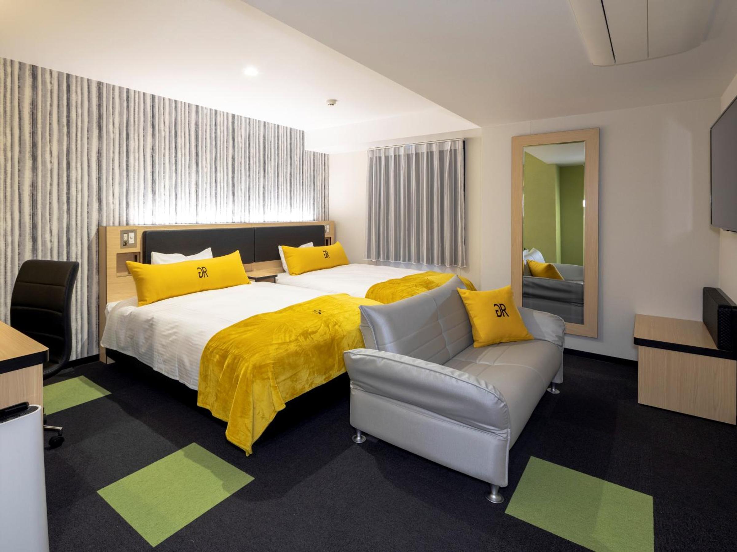 Premium Twin Room - Non-Smoking - Photo 1