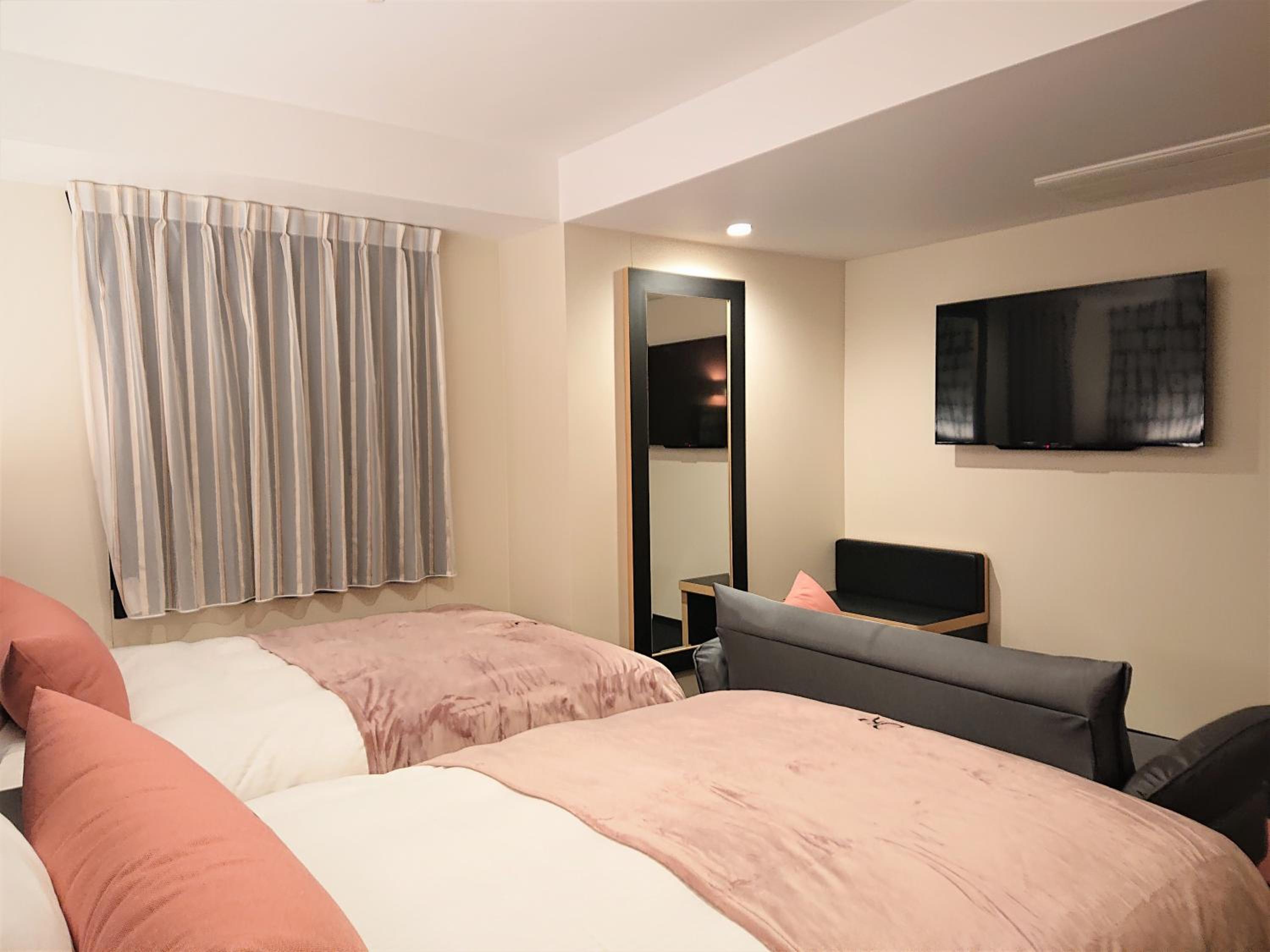 Premium Twin Room - Non-Smoking - Photo 7
