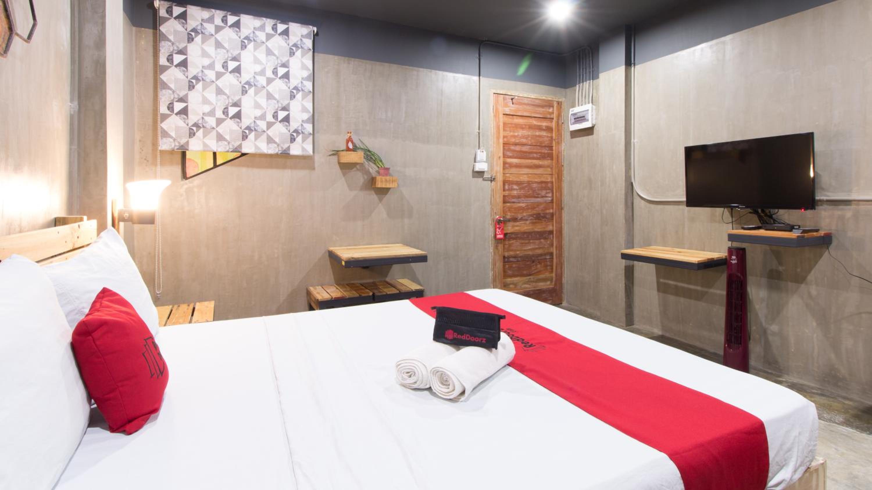 Double Room - Photo 7