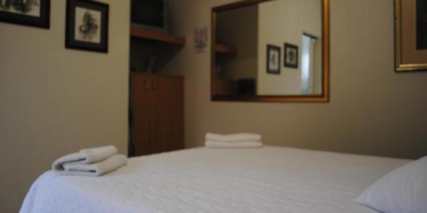 Standard Double Room - Photo 3