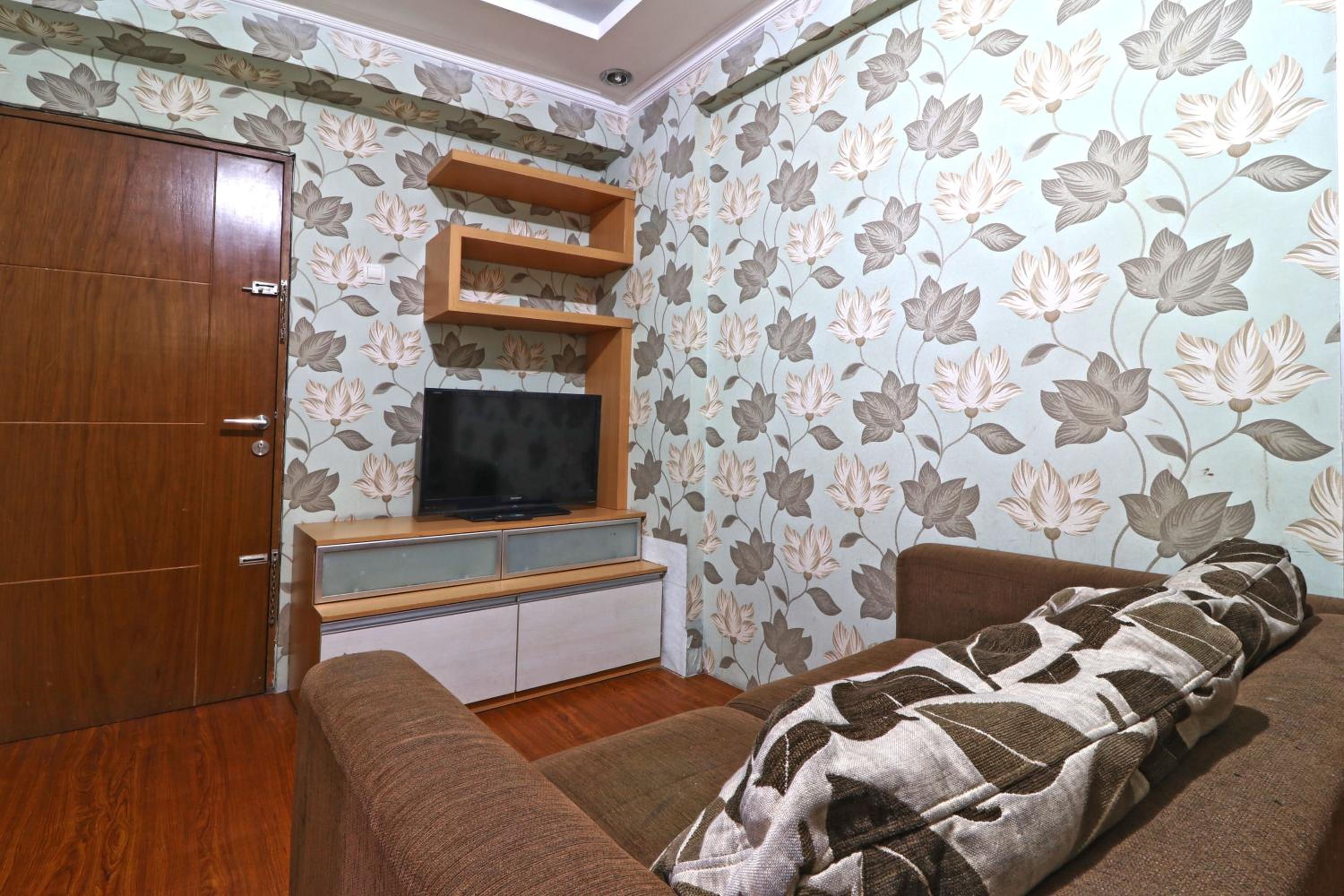 Three-Bedroom Apartment - Photo 14
