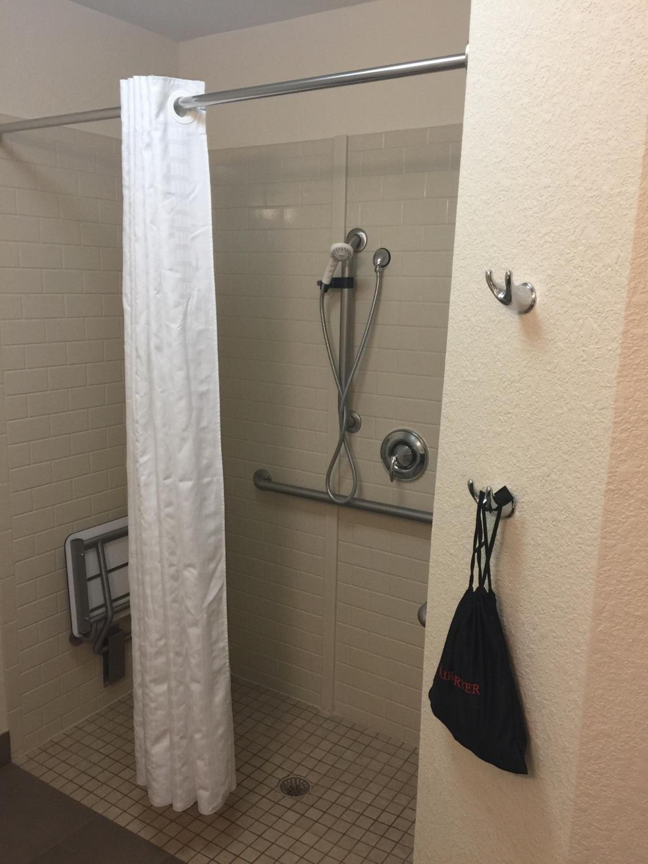 Queen Studio Suite with Two Queen Beds - Mobility Access Roll in Shower/Non-Smoking photo 2