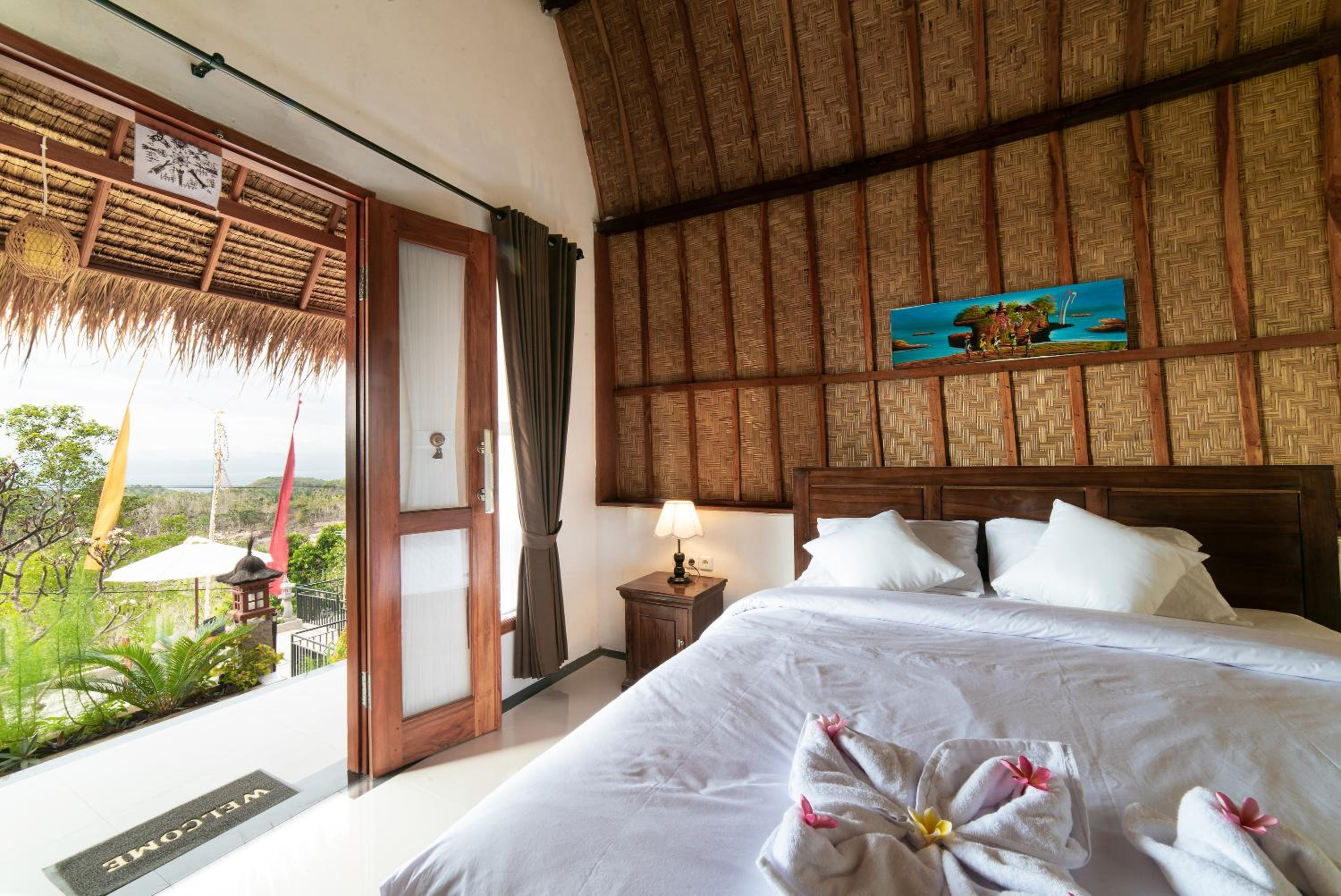 Deluxe Double Room (2 Adults + 1 Child) - Photo 27