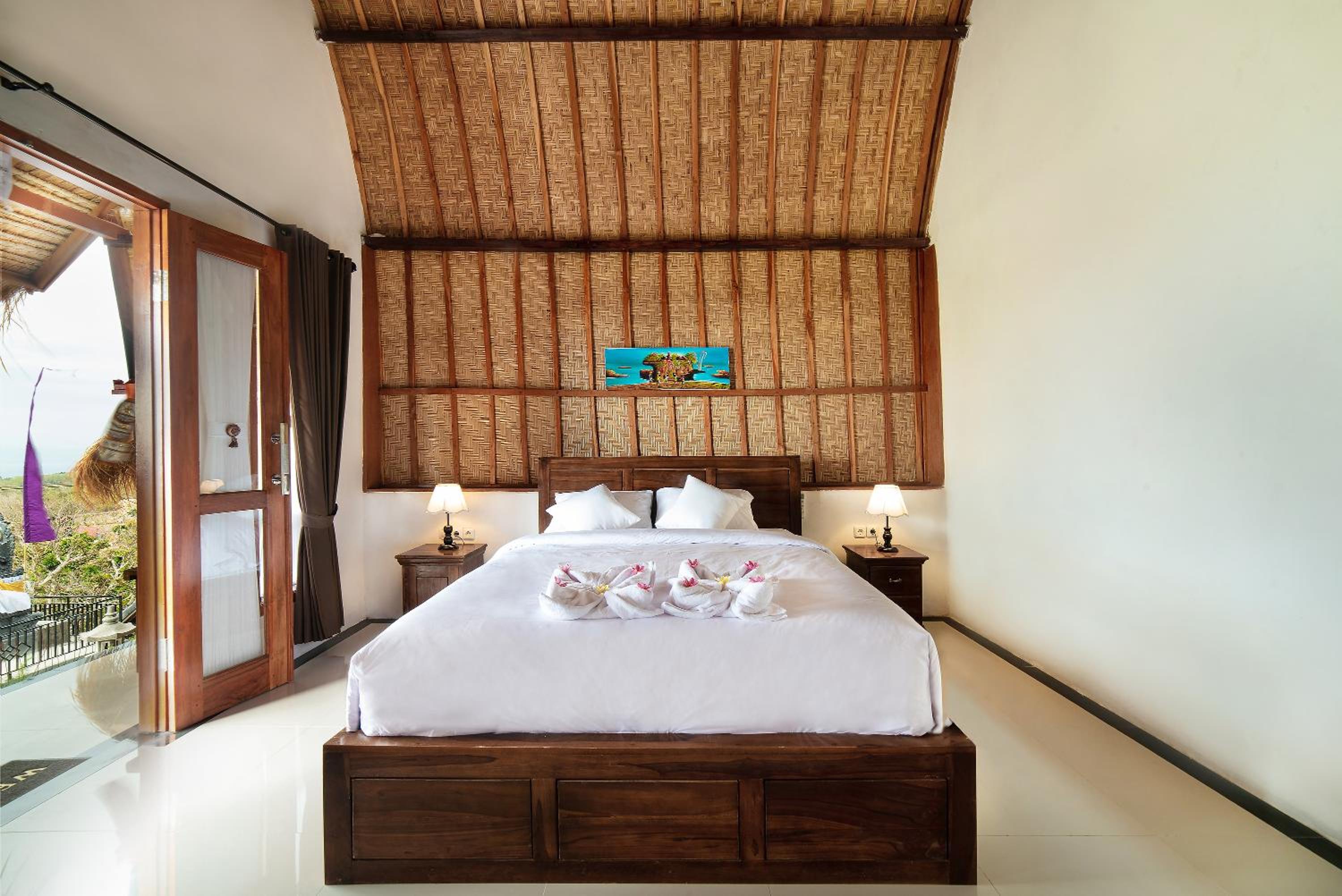 Deluxe Double Room (2 Adults + 1 Child) - Photo 28