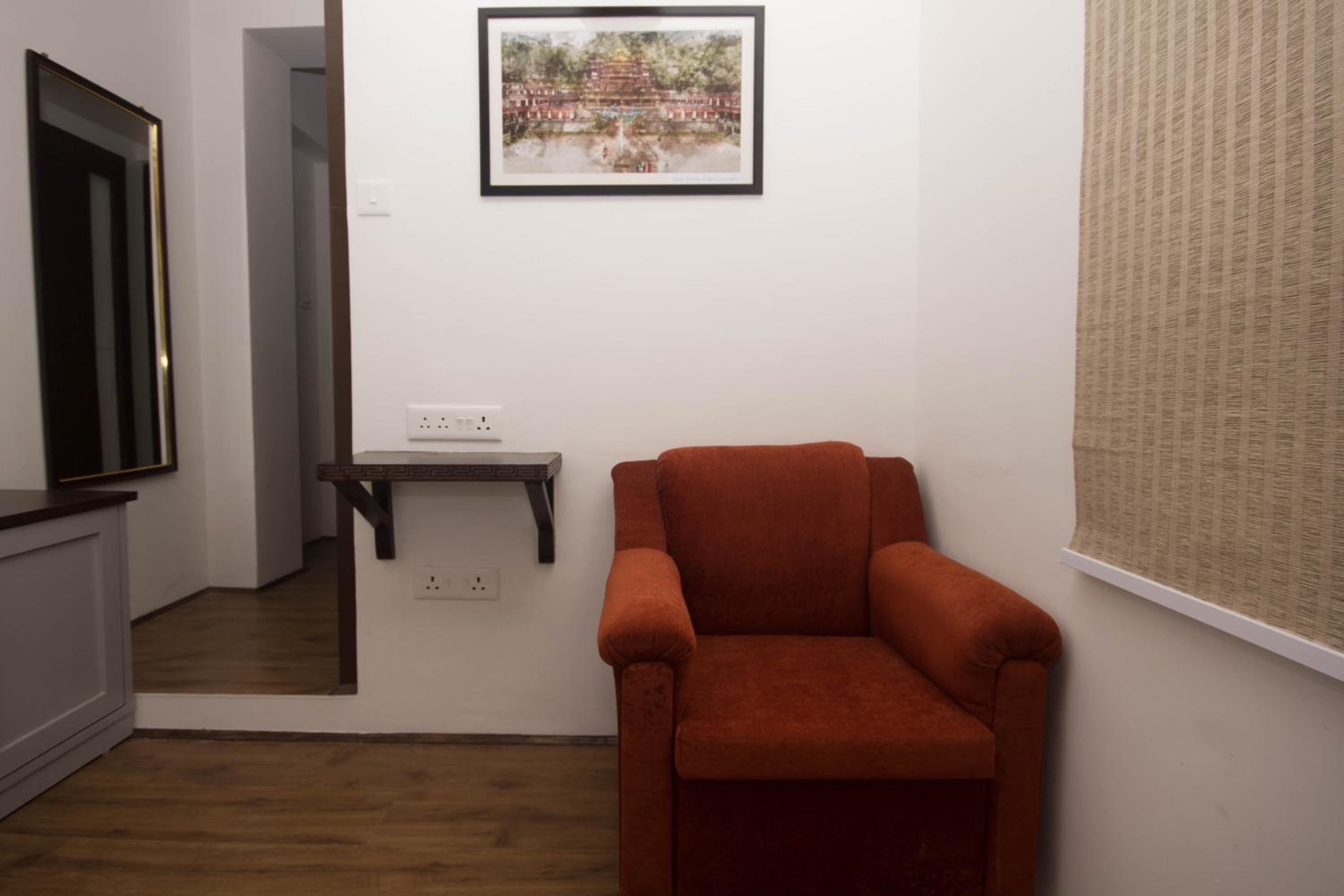 Economy Double Room - Photo 8