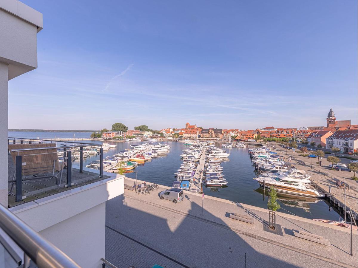 Apartment 42 with Lake View 4****
