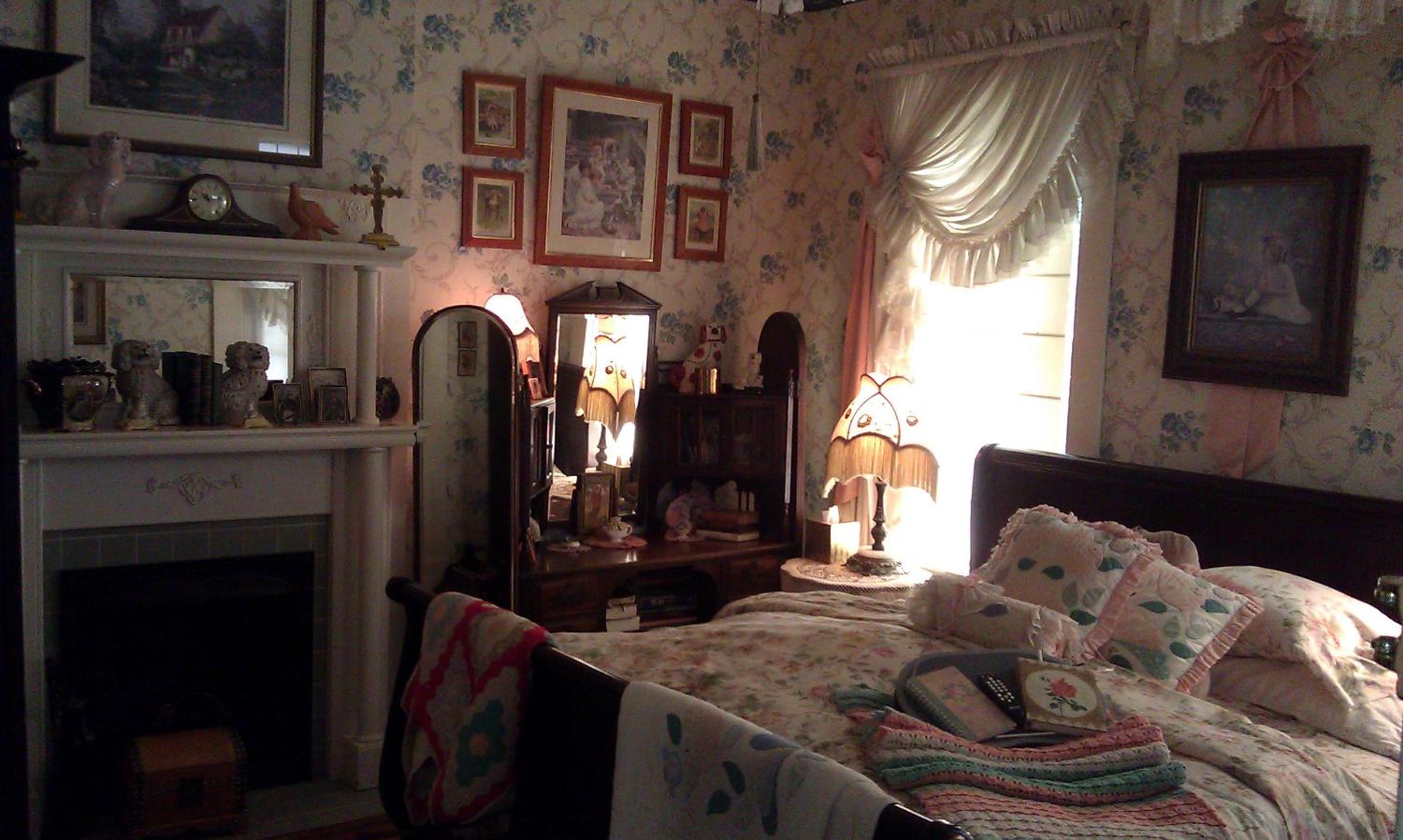 Deluxe King Room photo 1