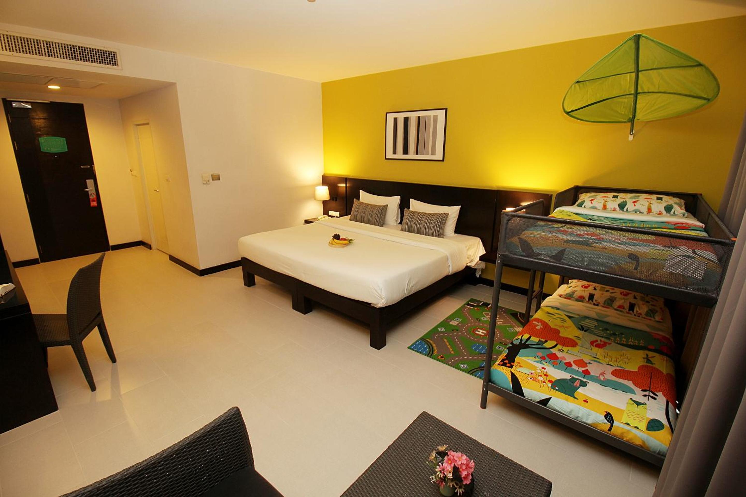 Family Room - Photo 3