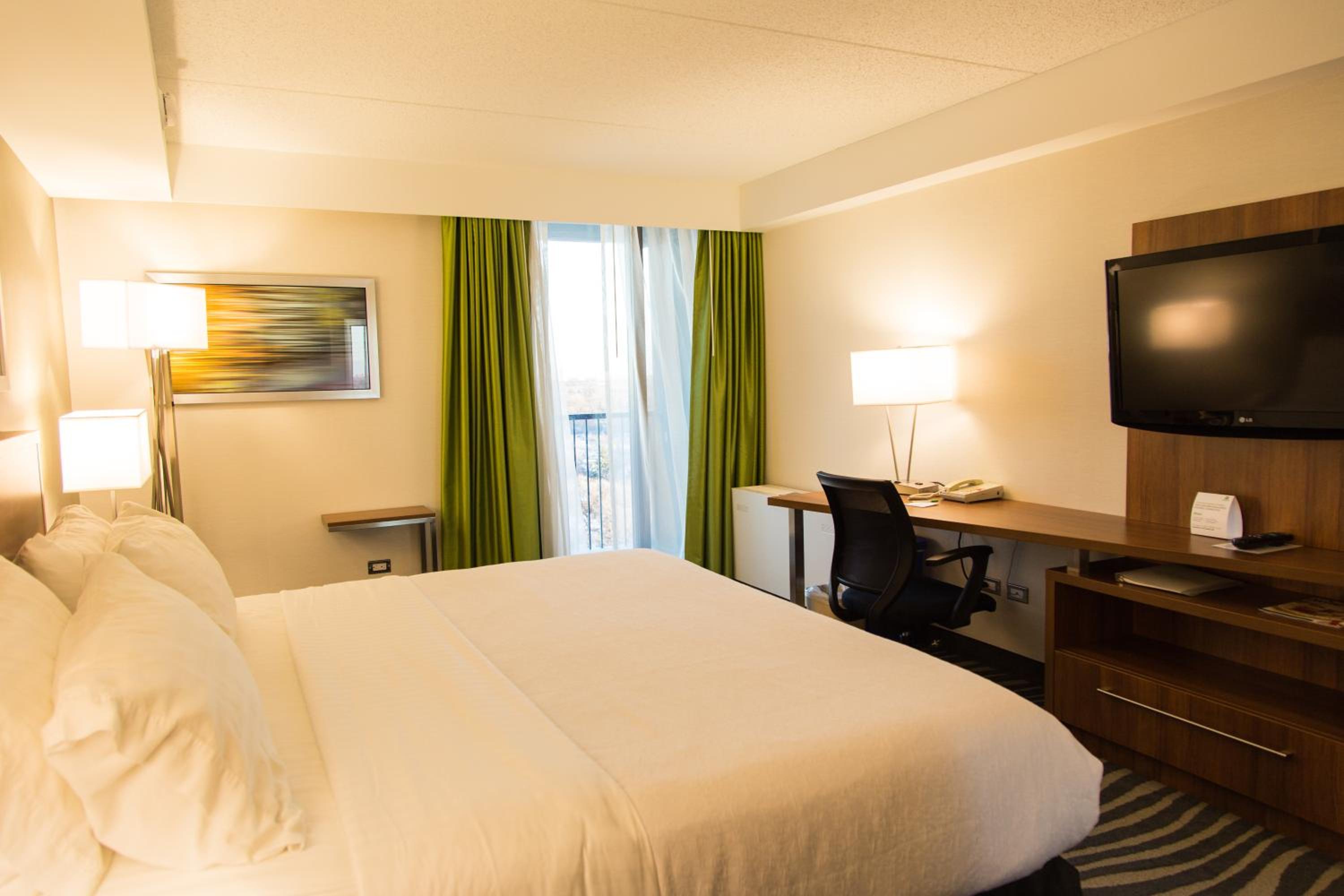 Standard King Room