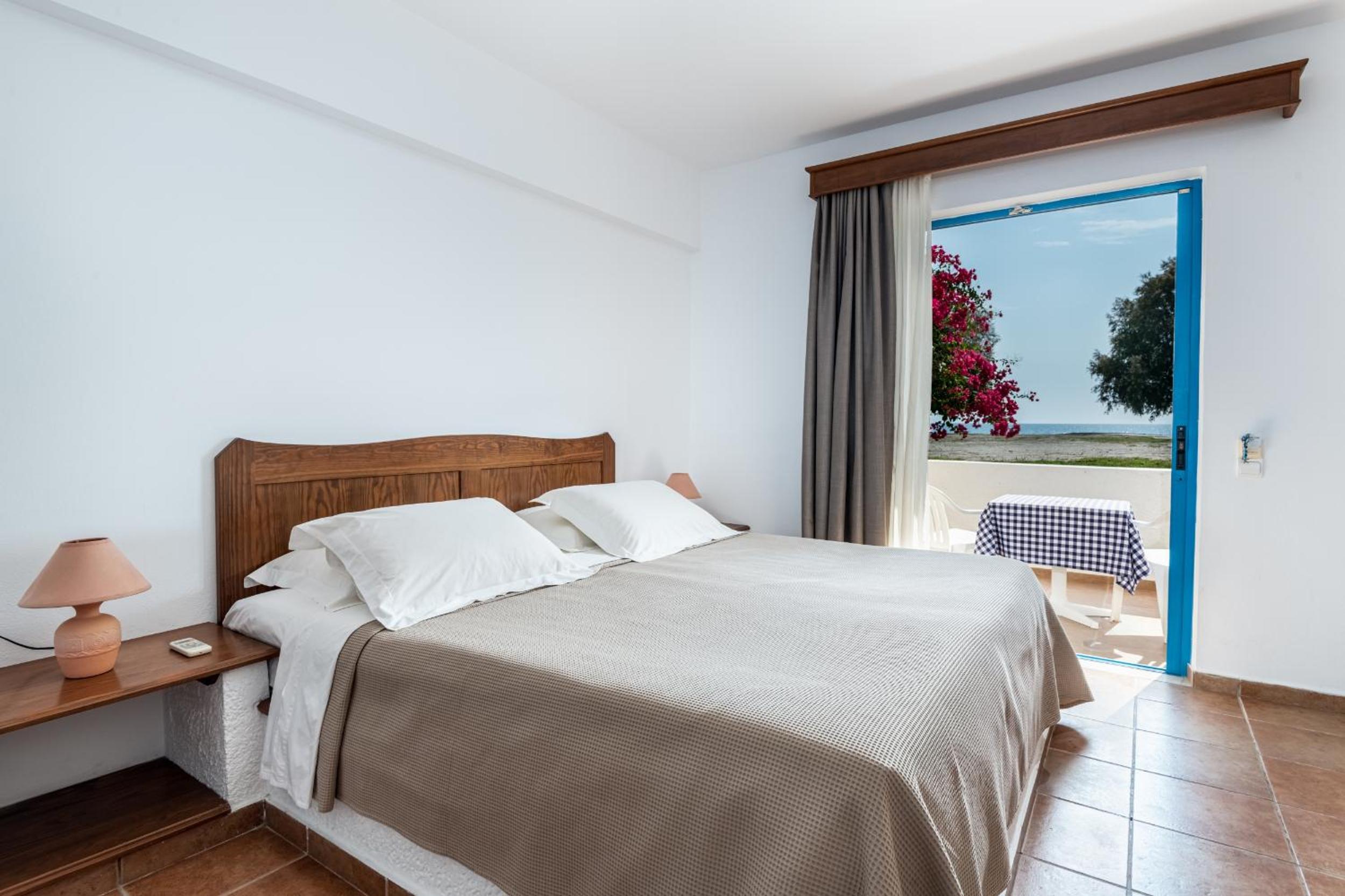 Triple Room with Sea View photo 3