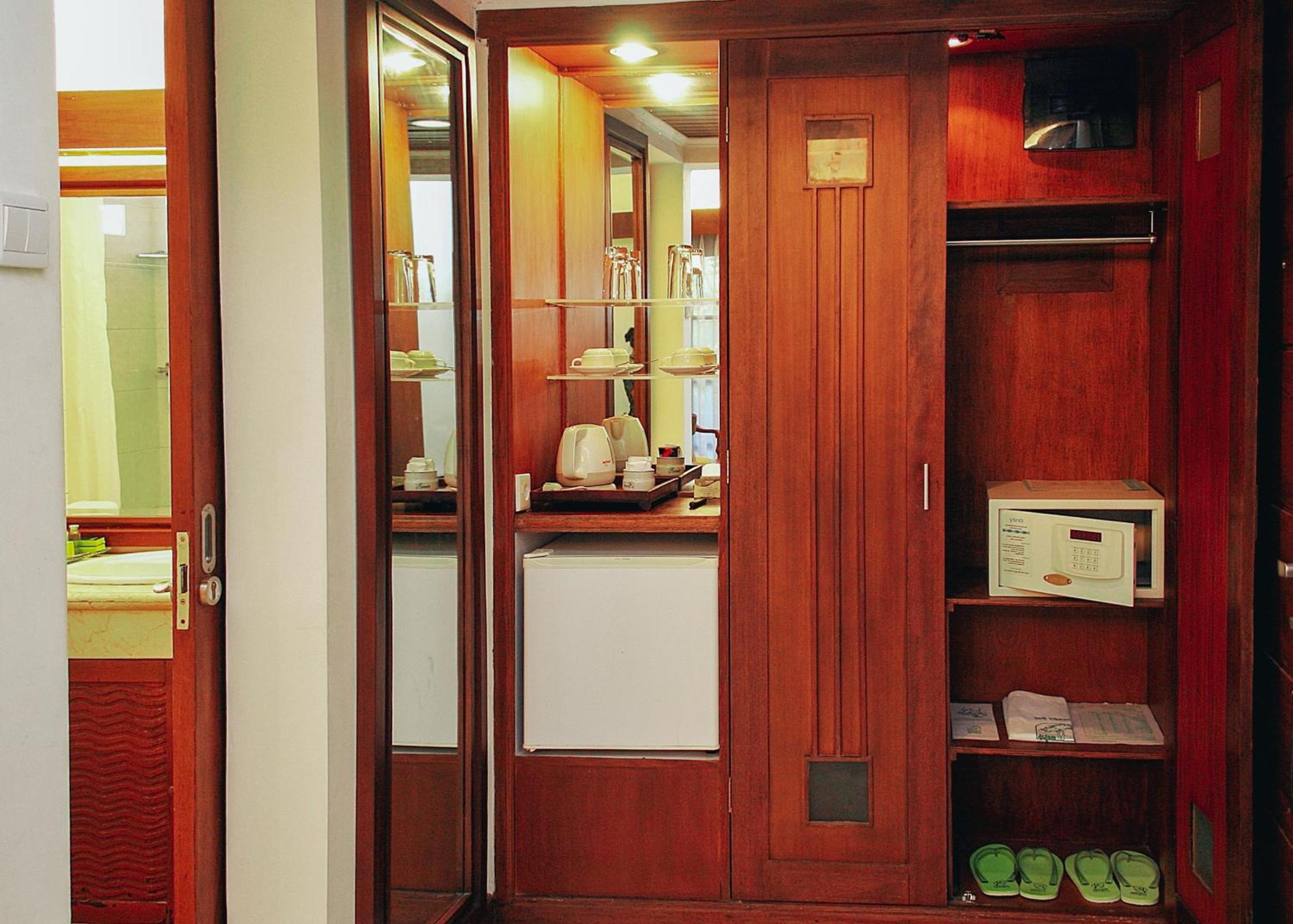 Deluxe Double or Twin Room with Balcony - Photo 5