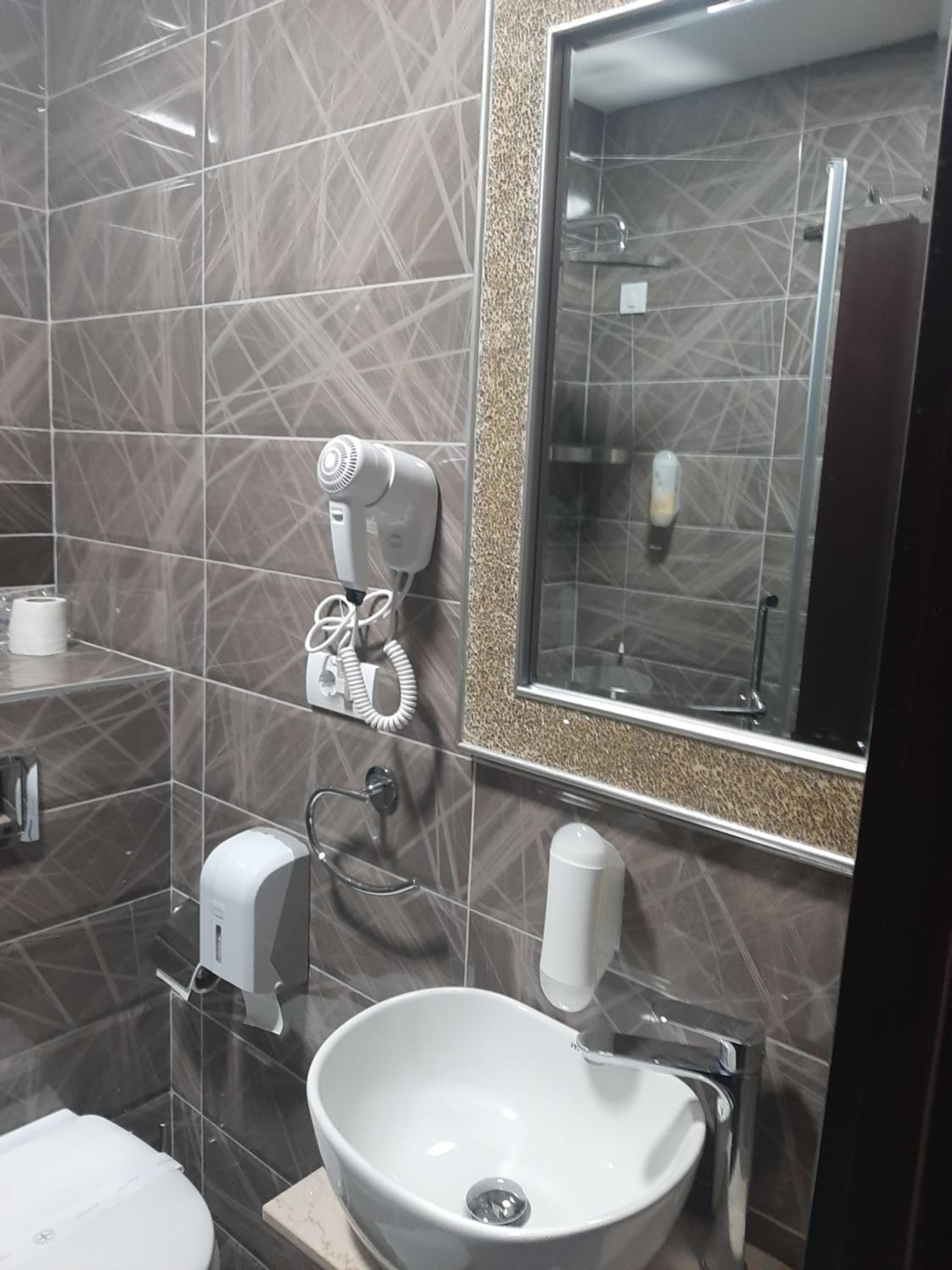 Deluxe Twin Room photo 3