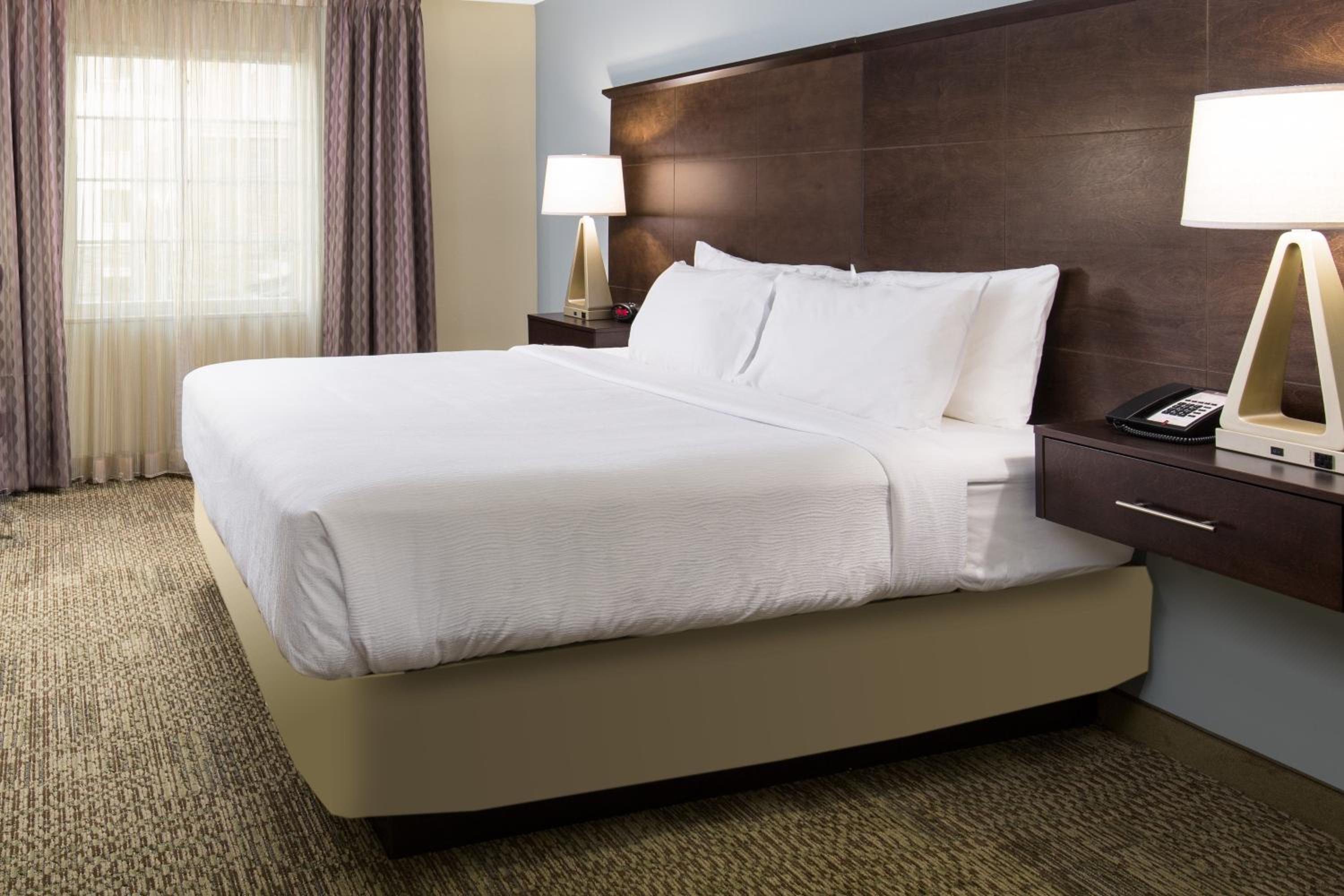 One-Bedroom King Suite photo 1