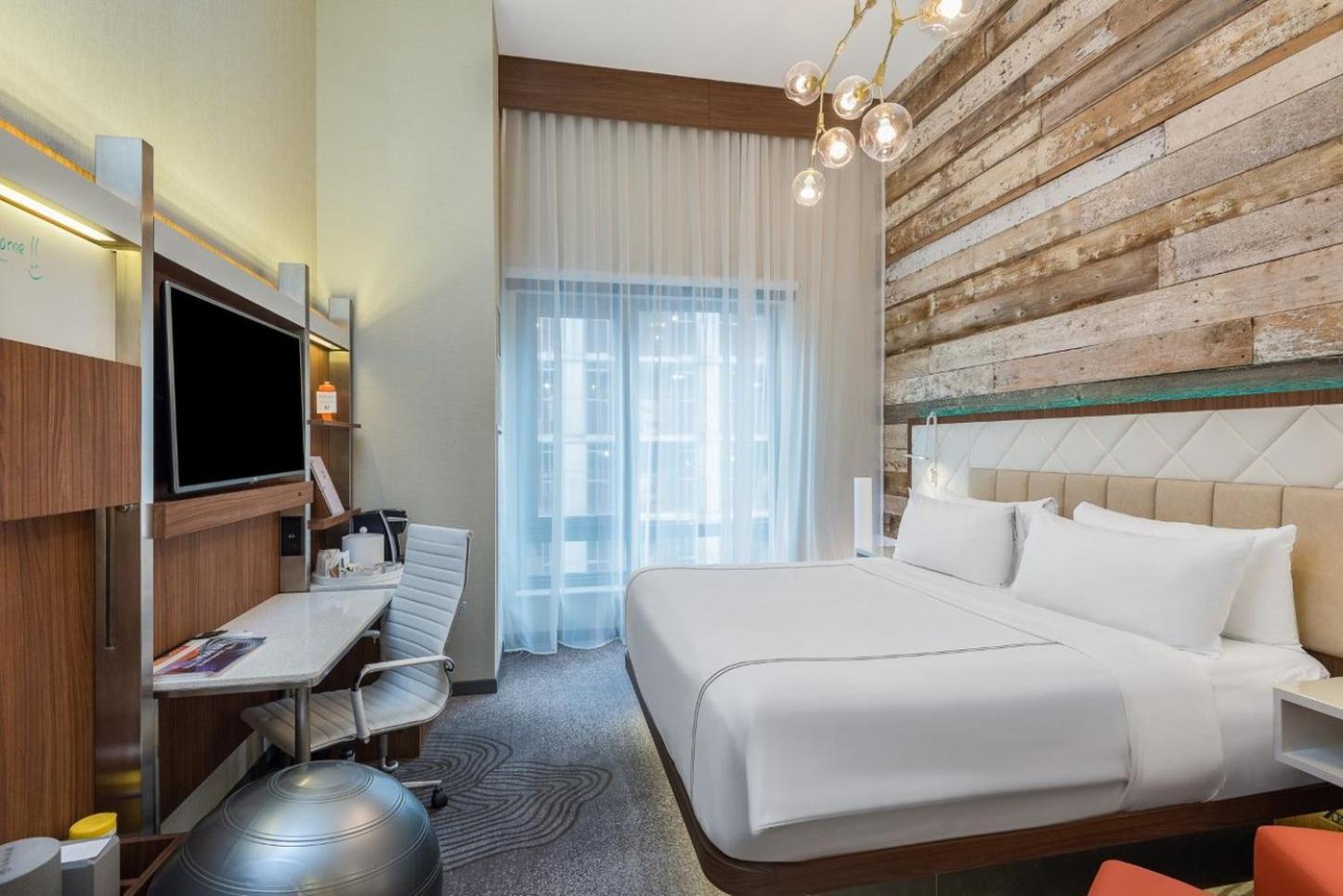 Premium King Room