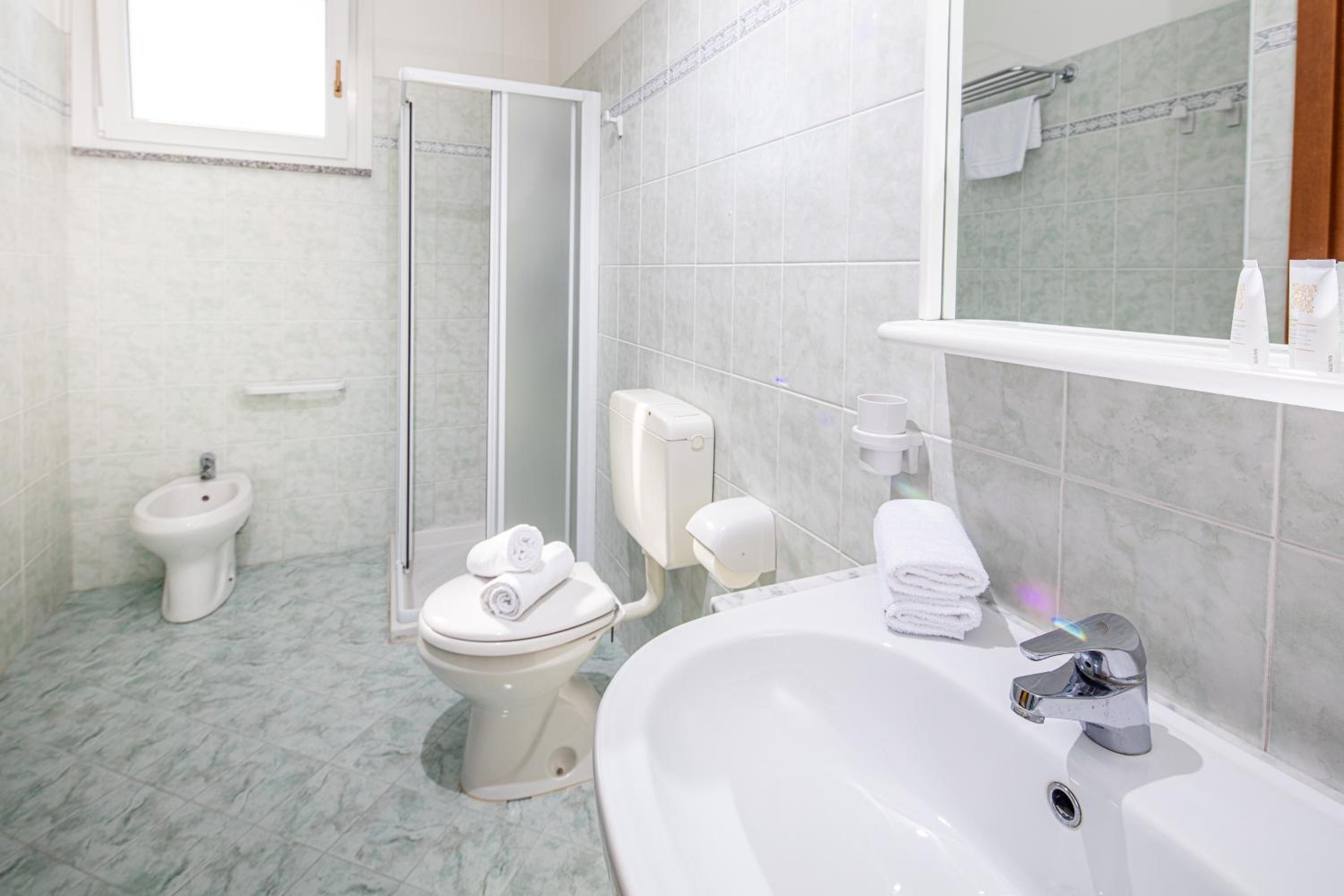Double or Twin Room photo 2