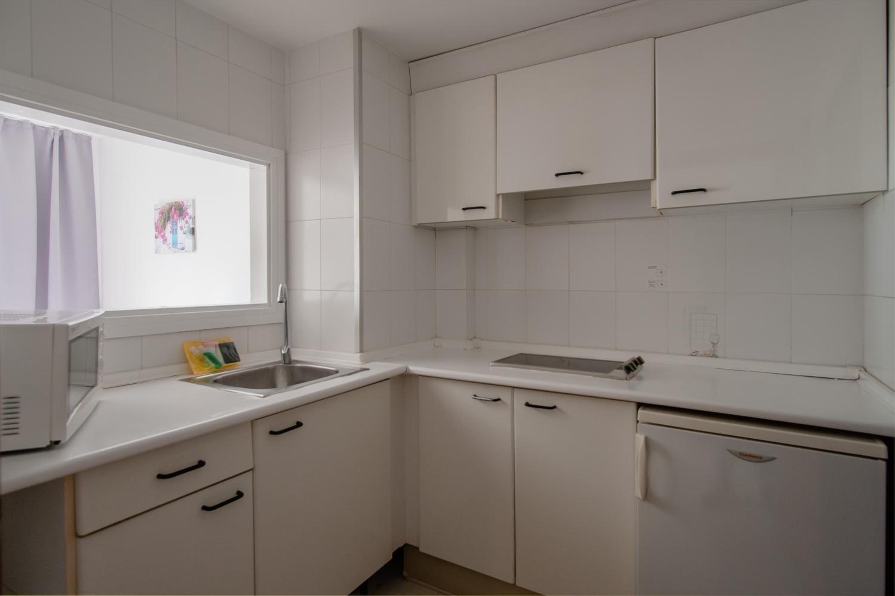One-Bedroom Apartment - Photo 31