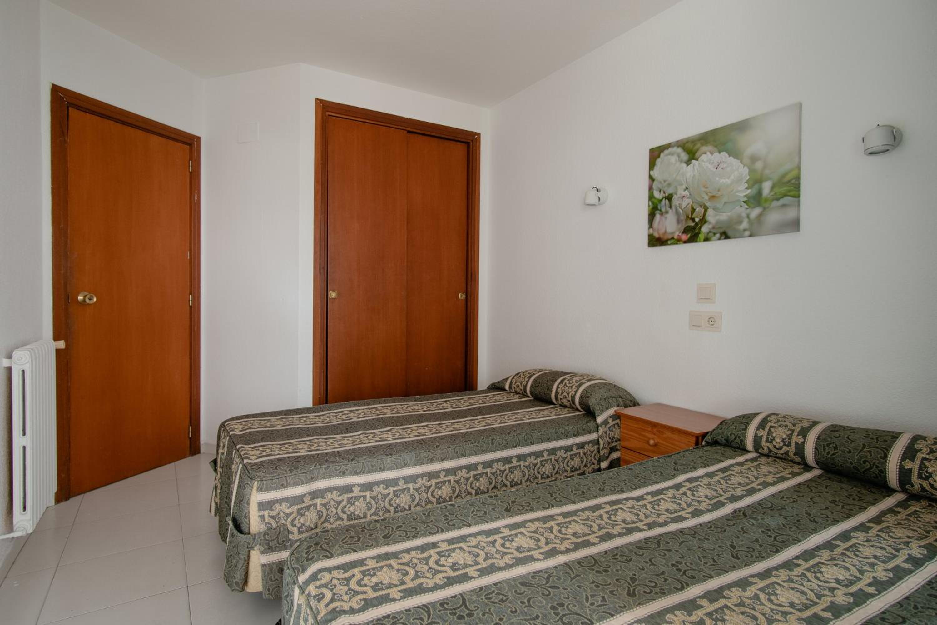 One-Bedroom Apartment - Photo 14