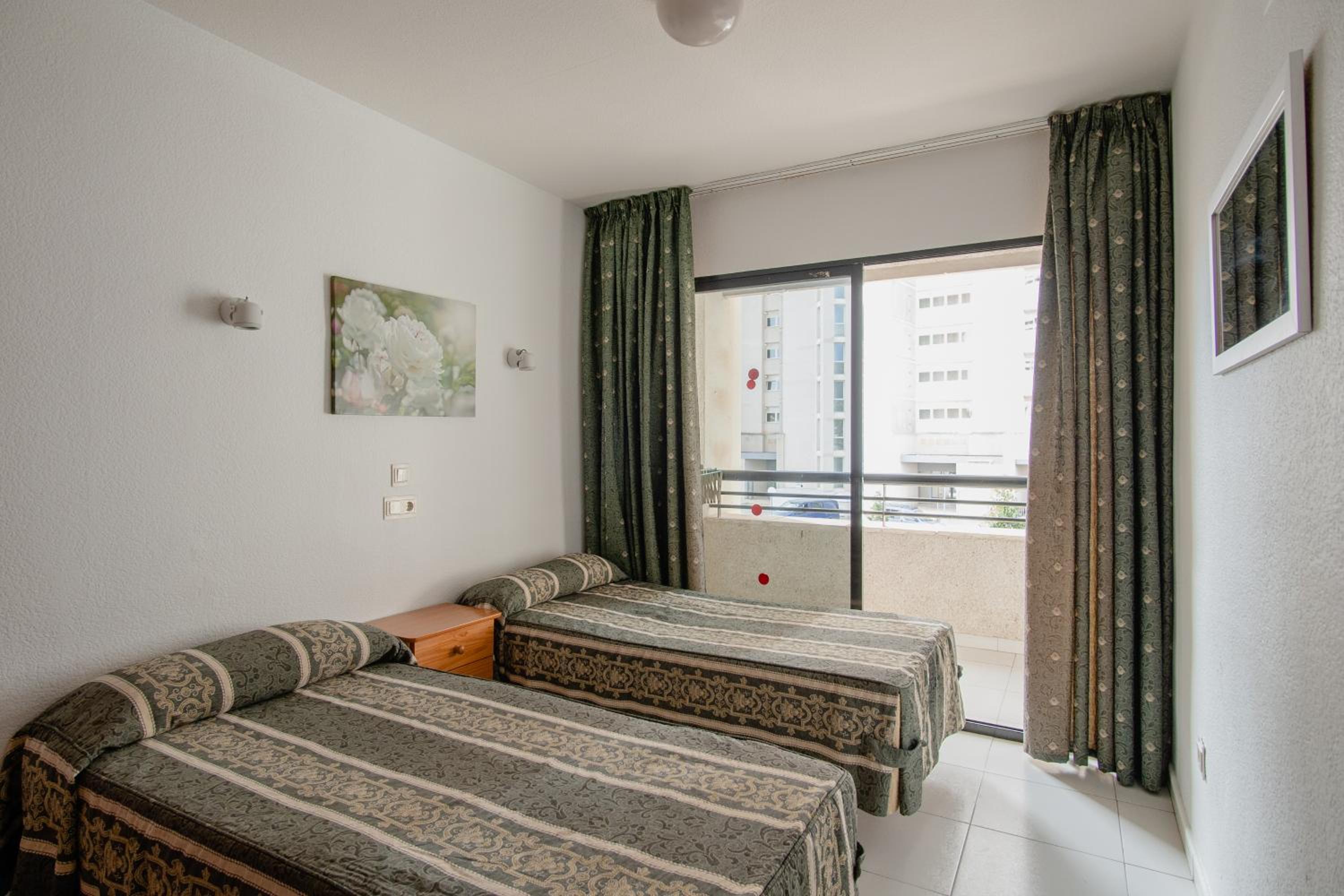 One-Bedroom Apartment - Photo 11