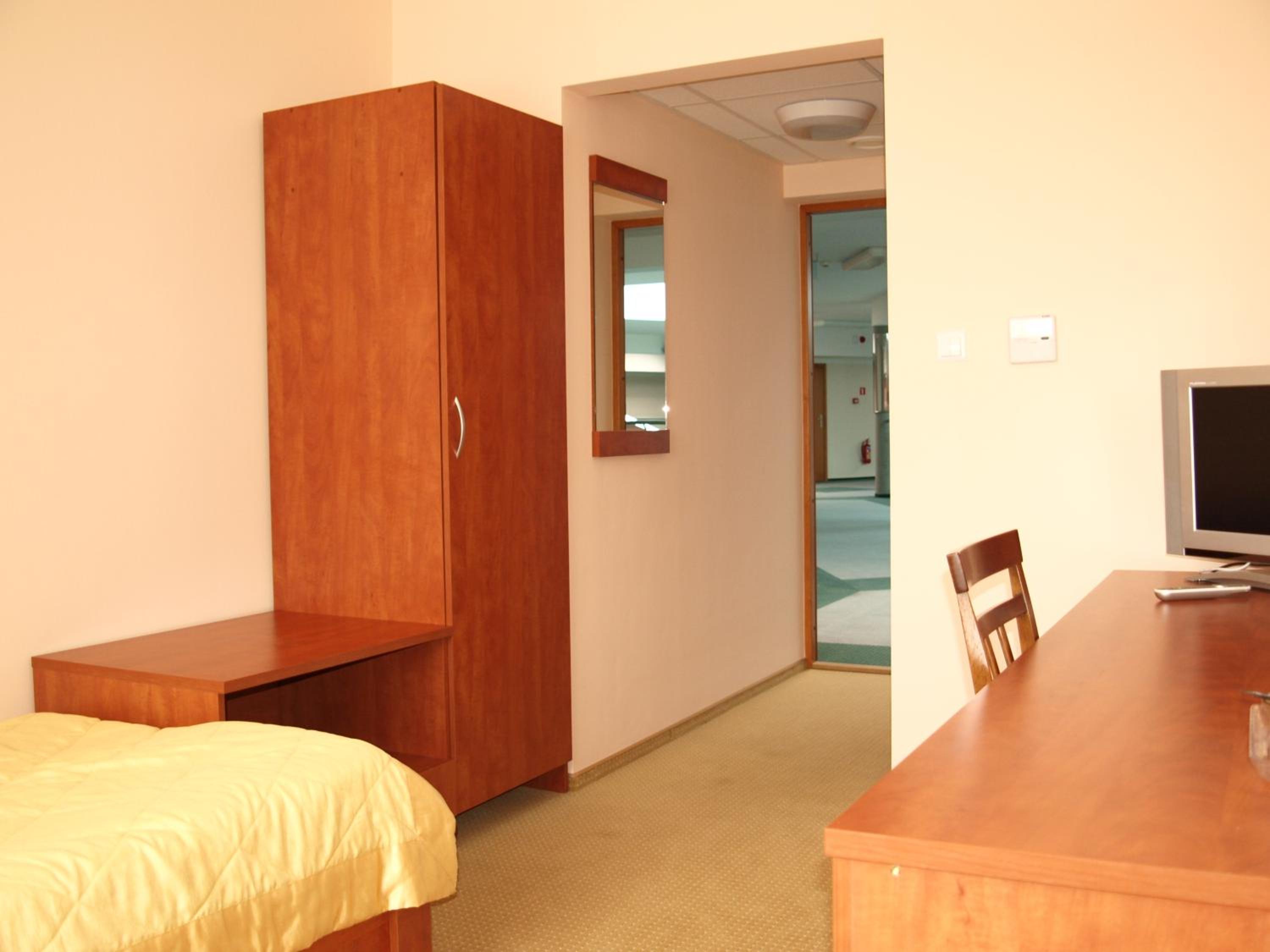 Twin Room - Photo 7