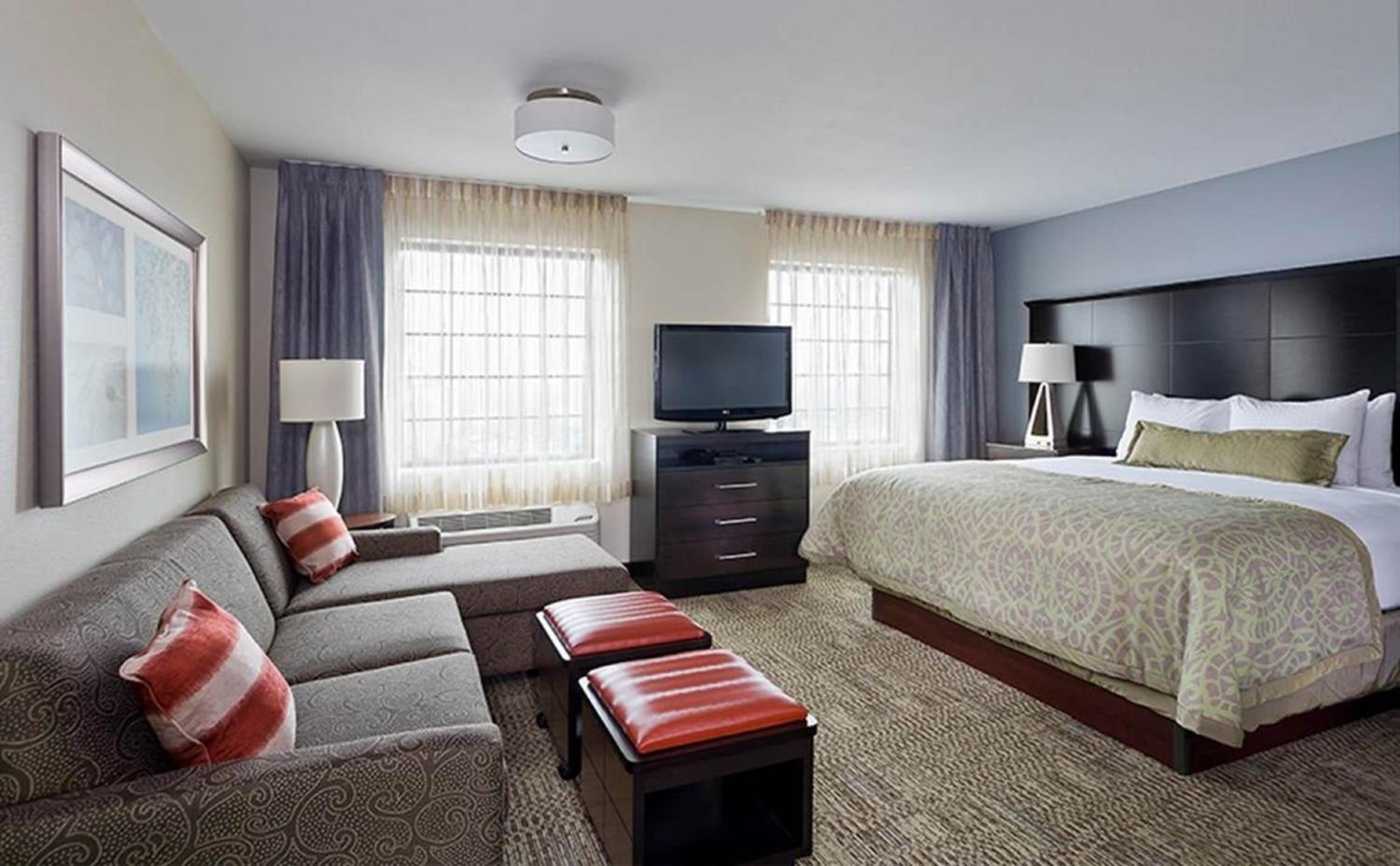 Studio King Suite - Communications Accessible photo 3