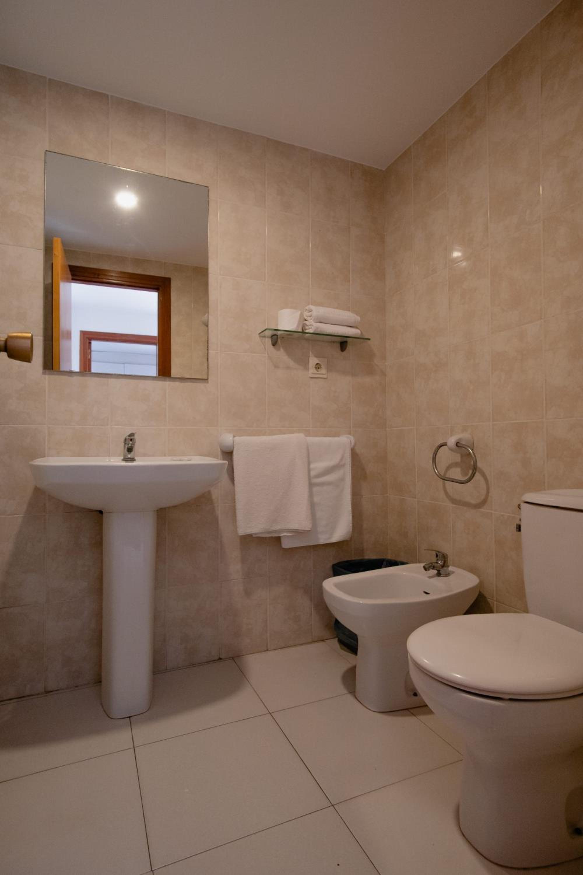 One-Bedroom Apartment - Photo 7