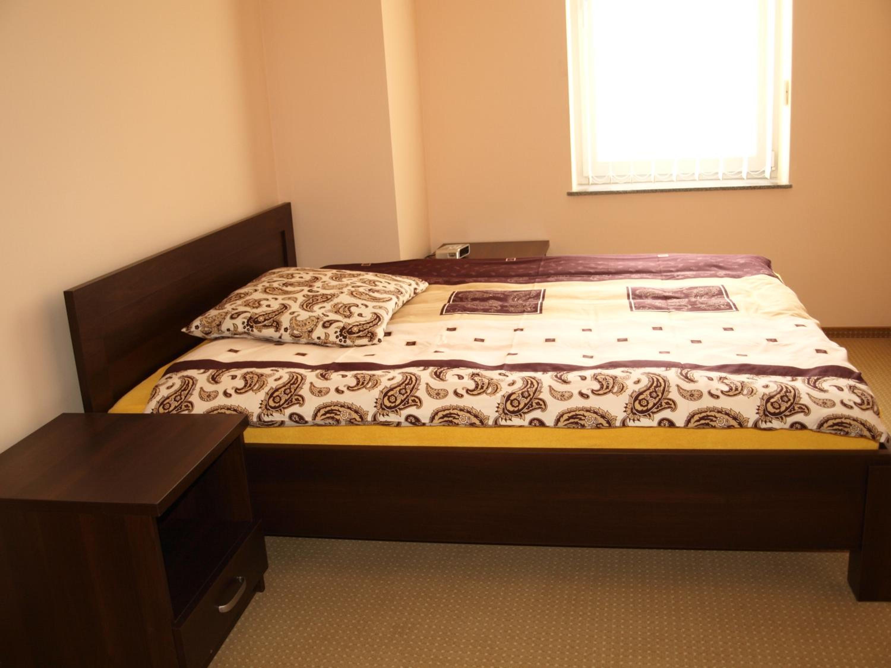One-Bedroom Apartment - Photo 12