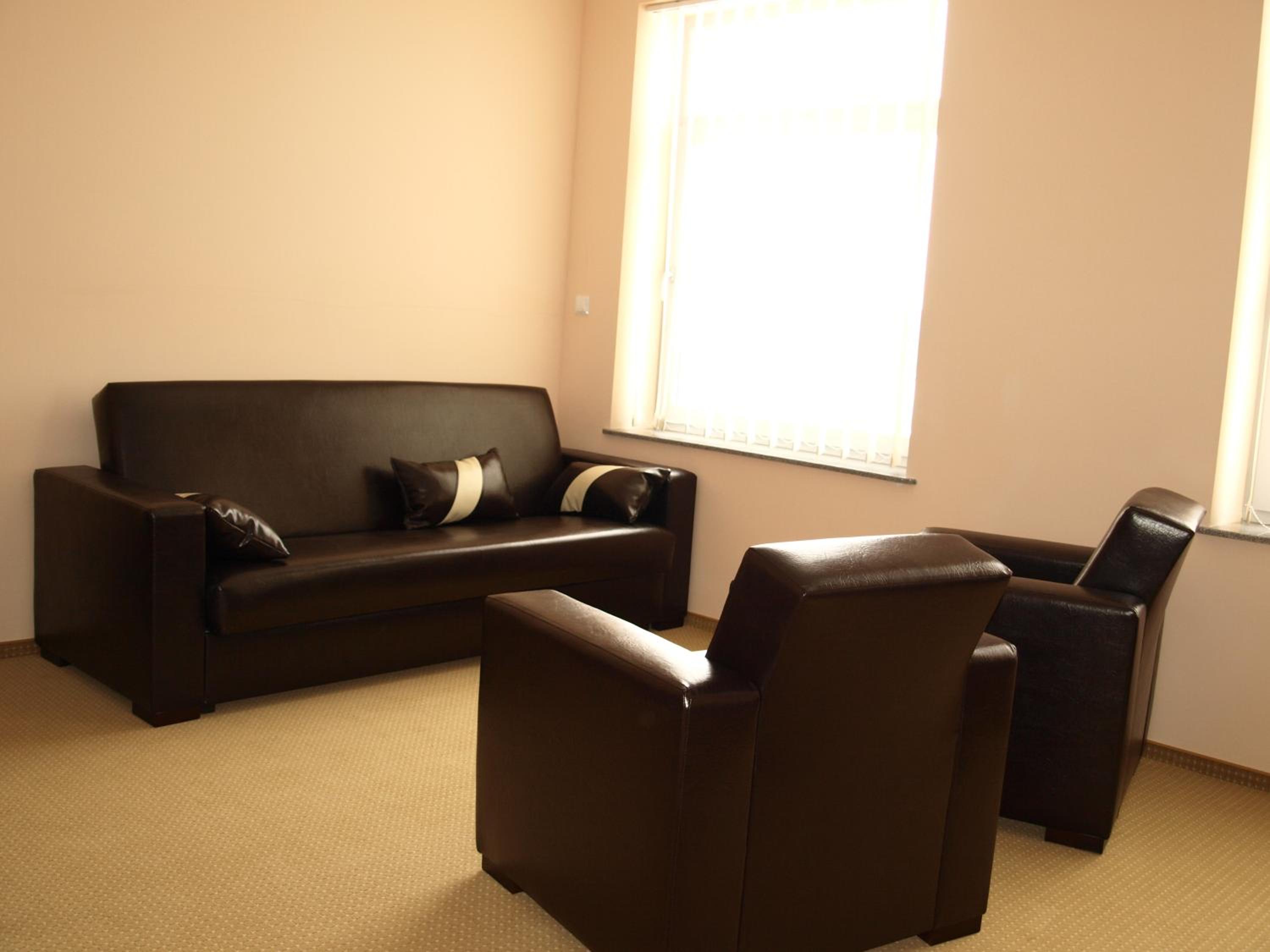 One-Bedroom Apartment - Photo 5